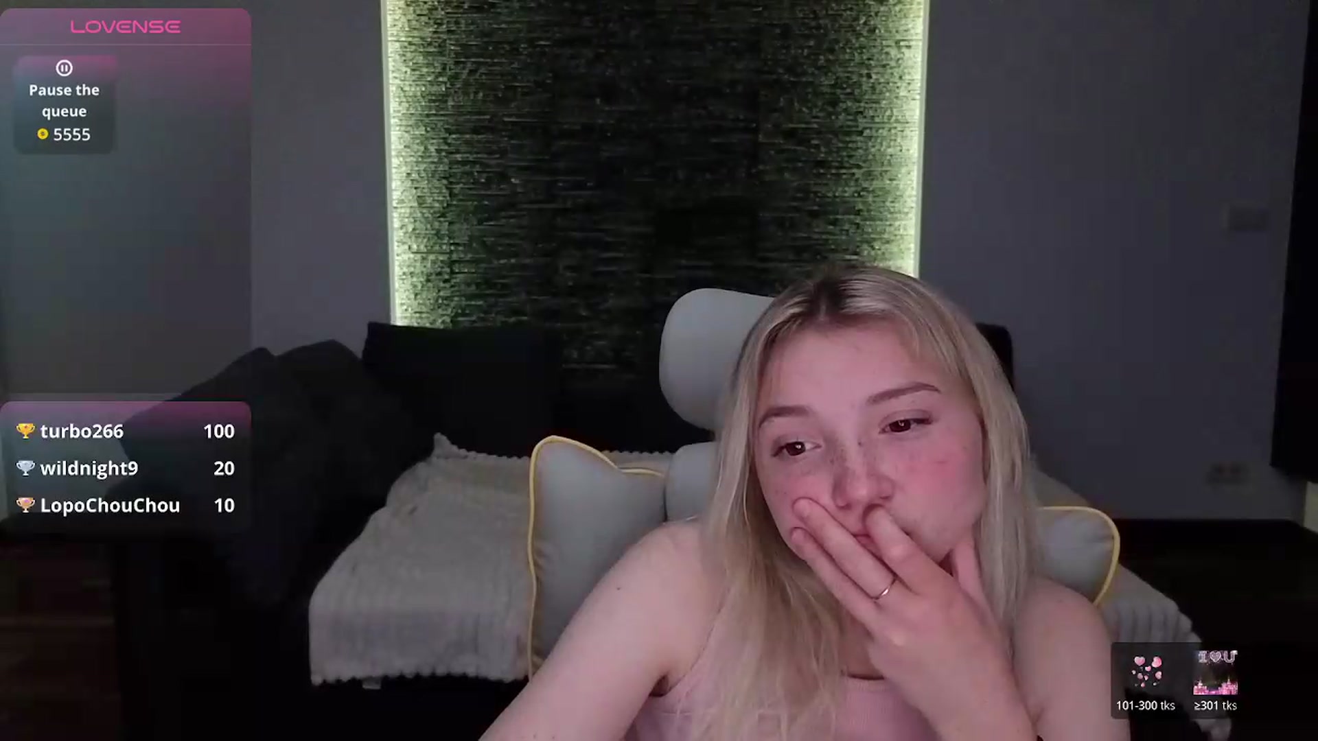 Gallery image thumbnail from Daisyy's myfreecams stream on, 05/17/2026, 22:42 image 11 of 20