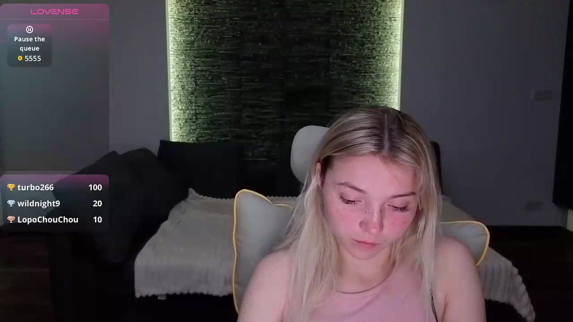 Gallery image thumbnail from Daisyy's myfreecams stream on, 05/17/2026, 22:42 image 17 of 20