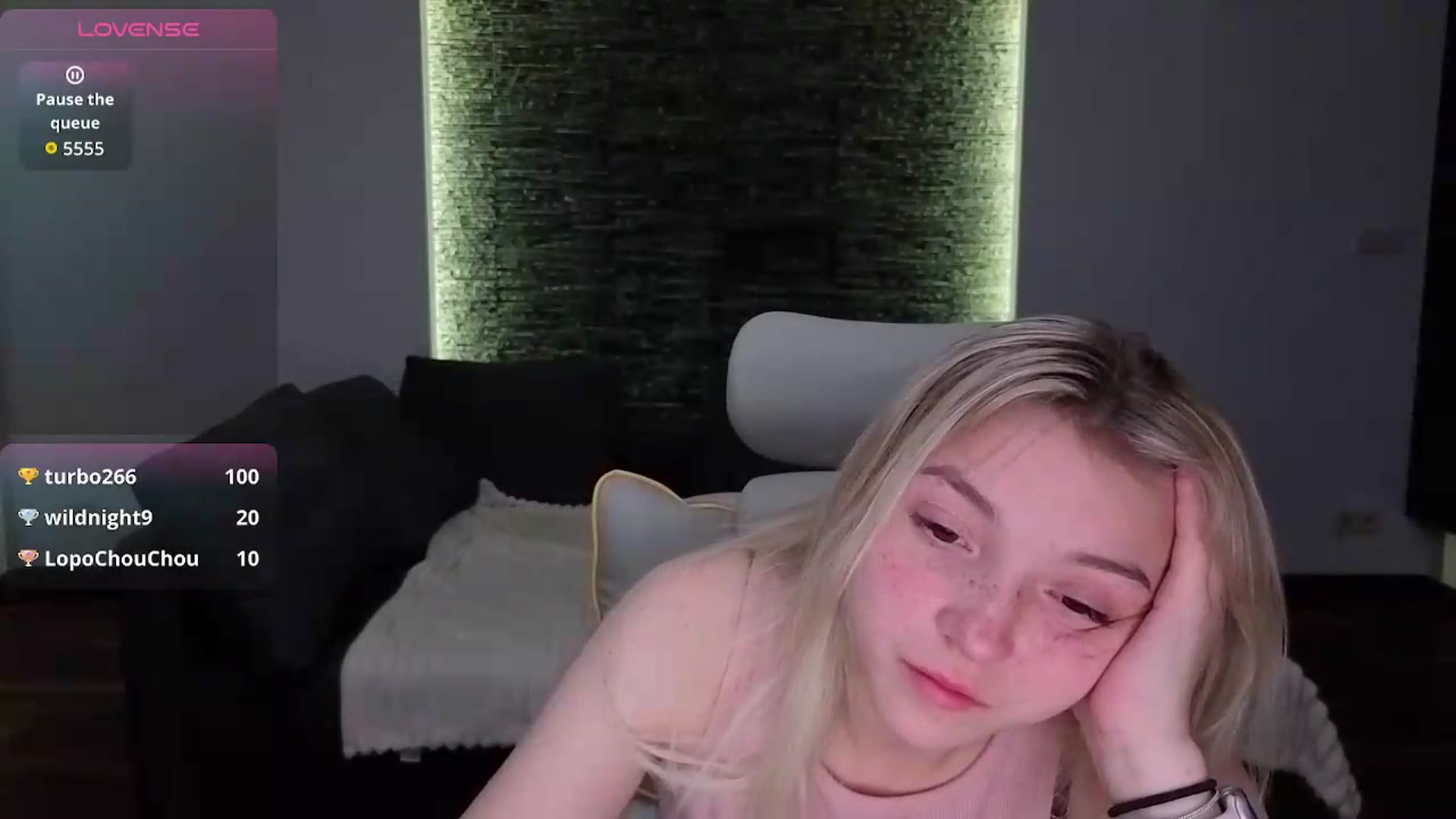 Gallery image thumbnail from Daisyy's myfreecams stream on, 05/17/2026, 22:42 image 6 of 20