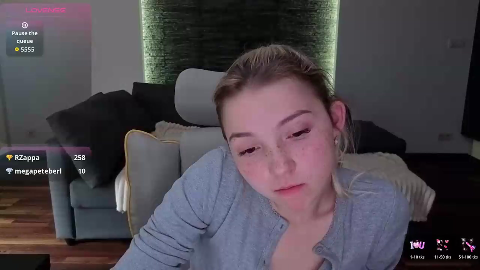 Gallery image thumbnail from Daisyy's myfreecams stream on, 05/18/2026, 12:03 image 16 of 20
