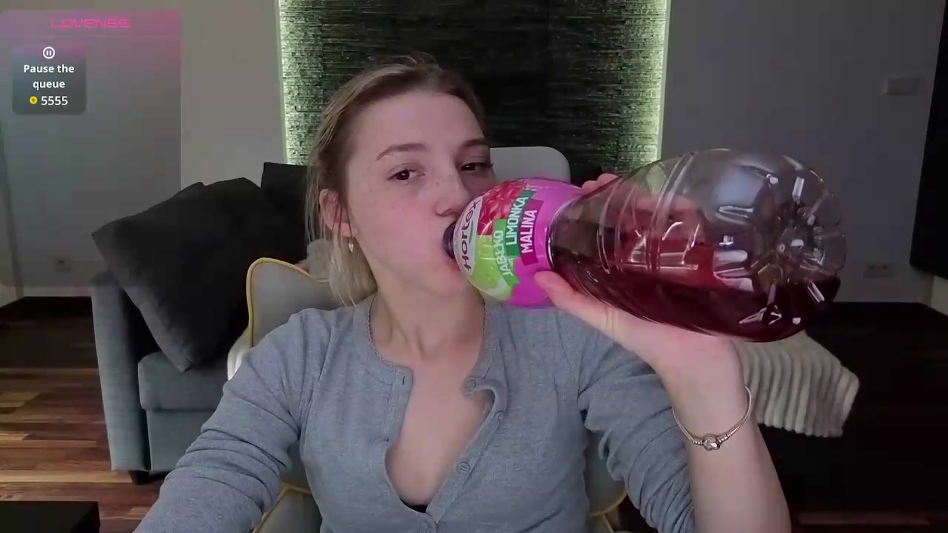 Gallery image thumbnail from Daisyy's myfreecams stream on, 05/18/2026, 12:03 image 17 of 20