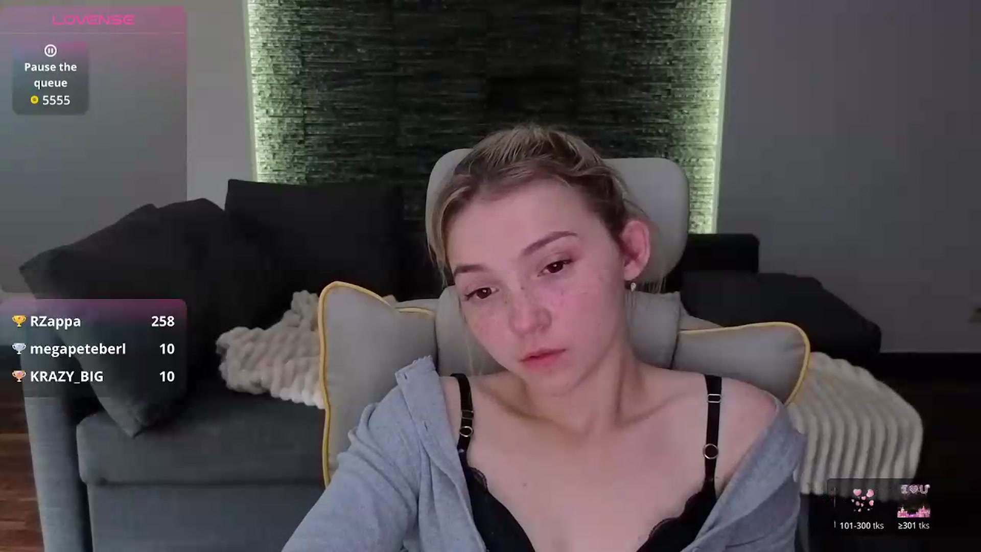 Gallery image thumbnail from Daisyy's myfreecams stream on, 05/18/2026, 12:58 image 13 of 20