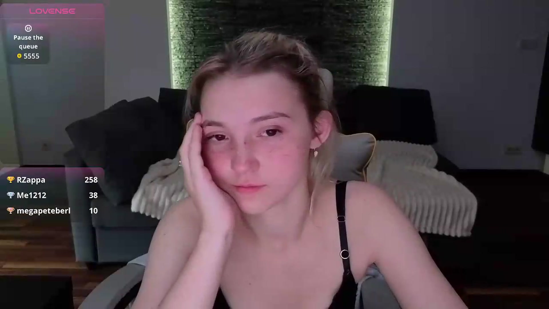 Gallery image thumbnail from Daisyy's myfreecams stream on, 05/18/2026, 13:58 image 6 of 20