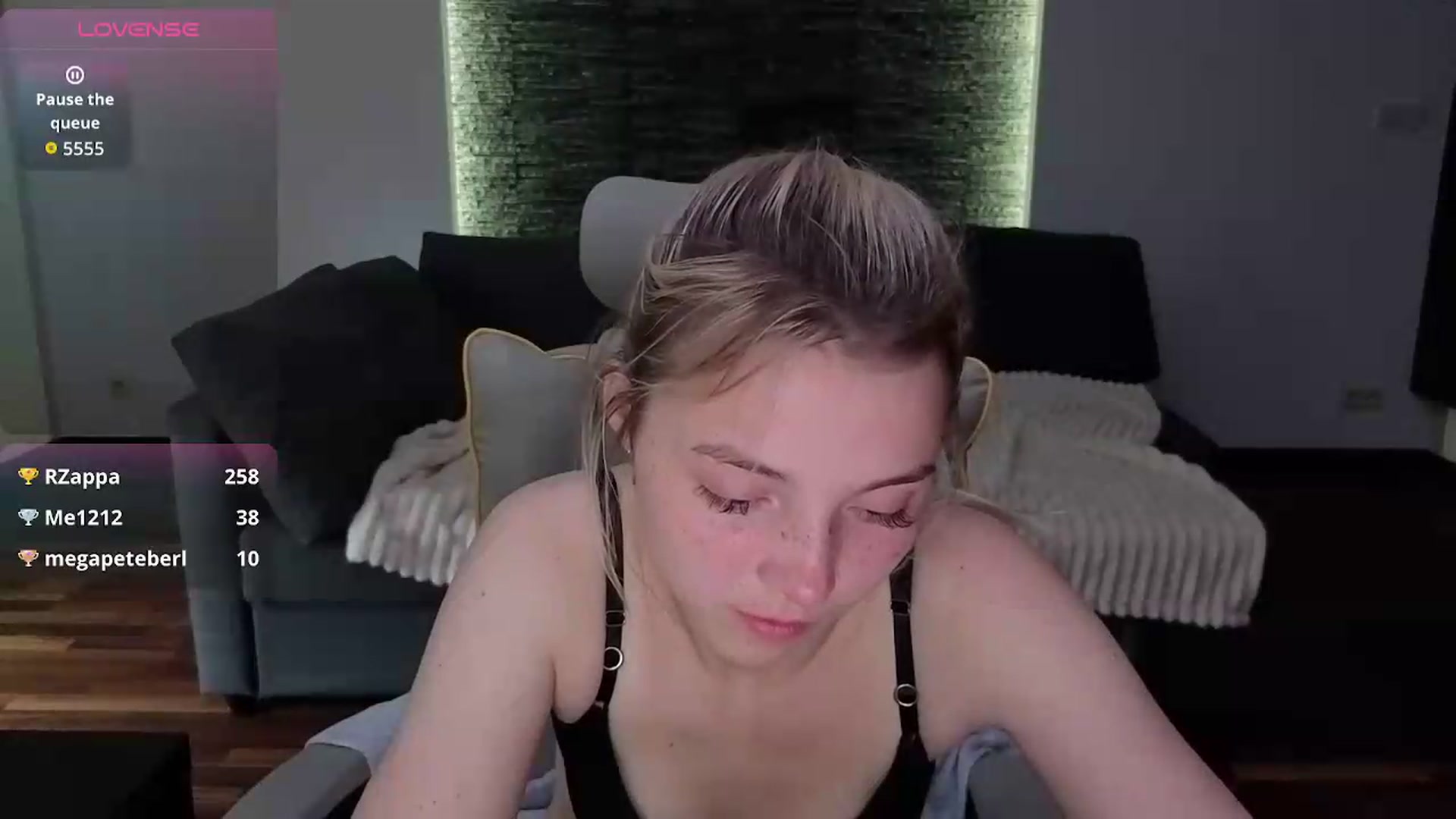 Gallery image thumbnail from Daisyy's myfreecams stream on, 05/18/2026, 13:58 image 4 of 20
