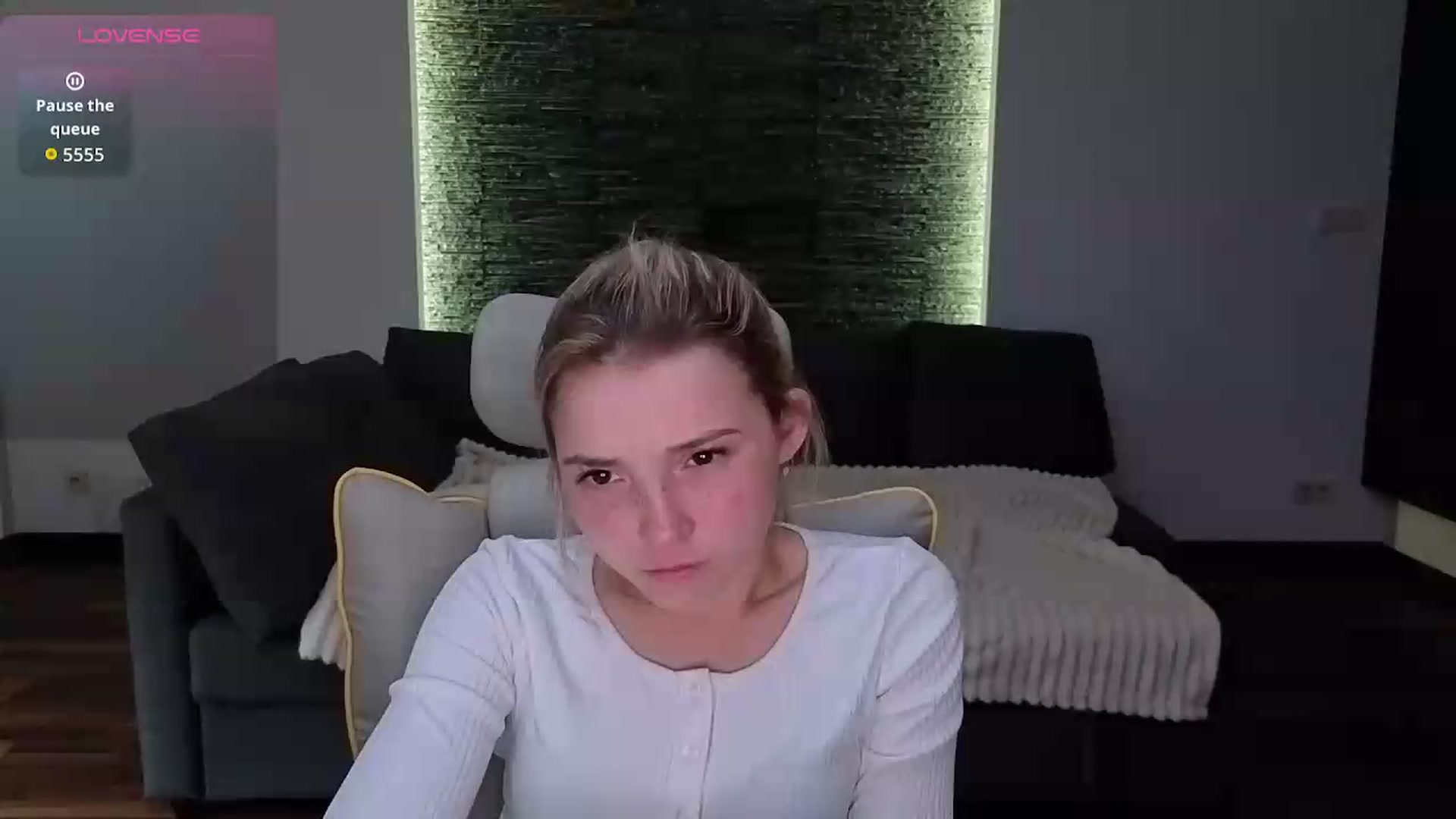 Gallery image thumbnail from Daisyy's myfreecams stream on, 05/18/2026, 16:44 image 15 of 20
