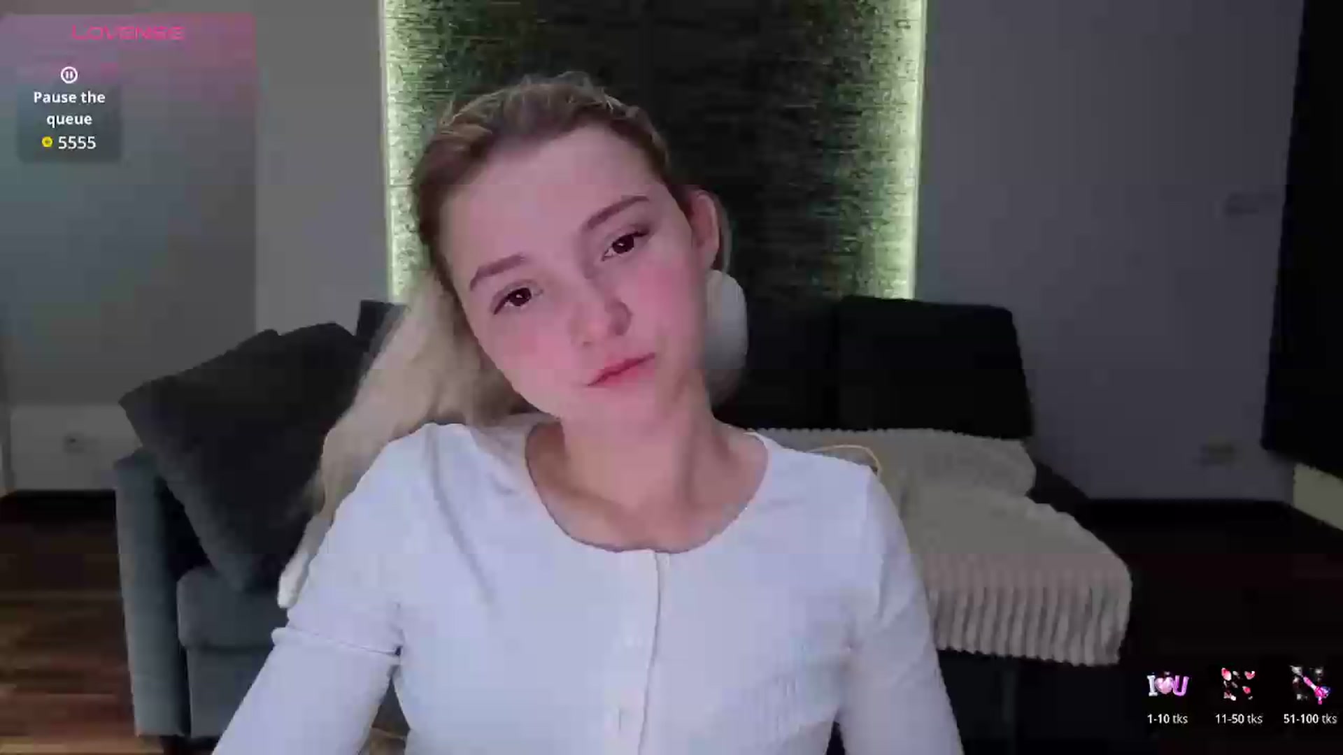 Gallery image thumbnail from Daisyy's myfreecams stream on, 05/18/2026, 16:44 image 1 of 20