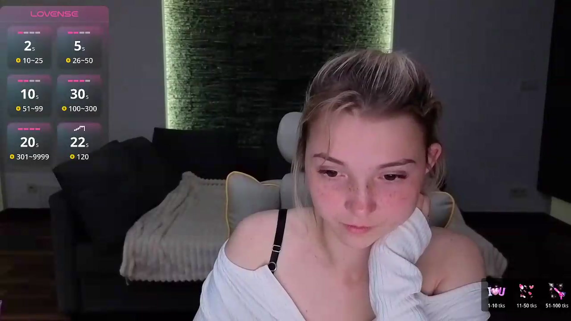 Gallery image thumbnail from Daisyy's myfreecams stream on, 05/18/2026, 18:33 image 8 of 20