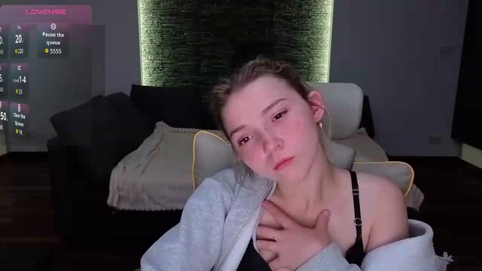 Gallery image thumbnail from Daisyy's myfreecams stream on, 05/18/2026, 19:41 image 18 of 20