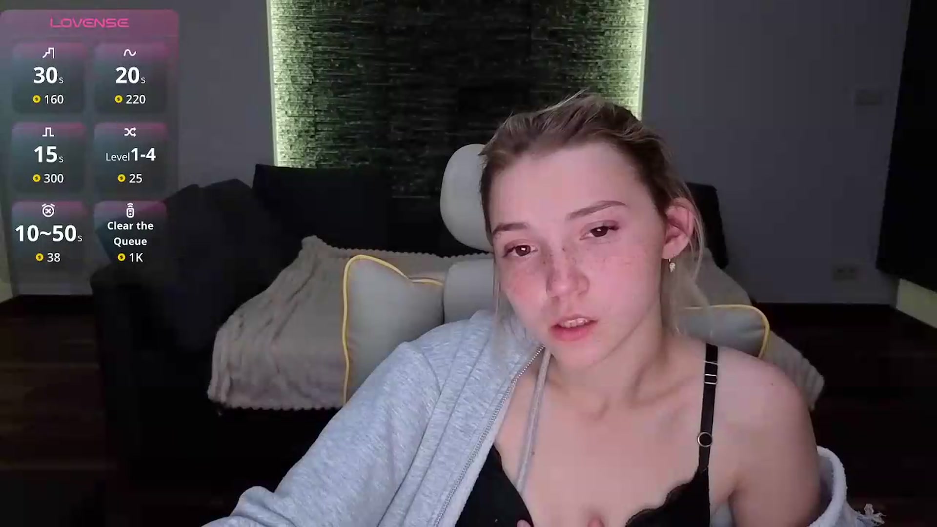 Gallery image thumbnail from Daisyy's myfreecams stream on, 05/18/2026, 19:41 image 6 of 20