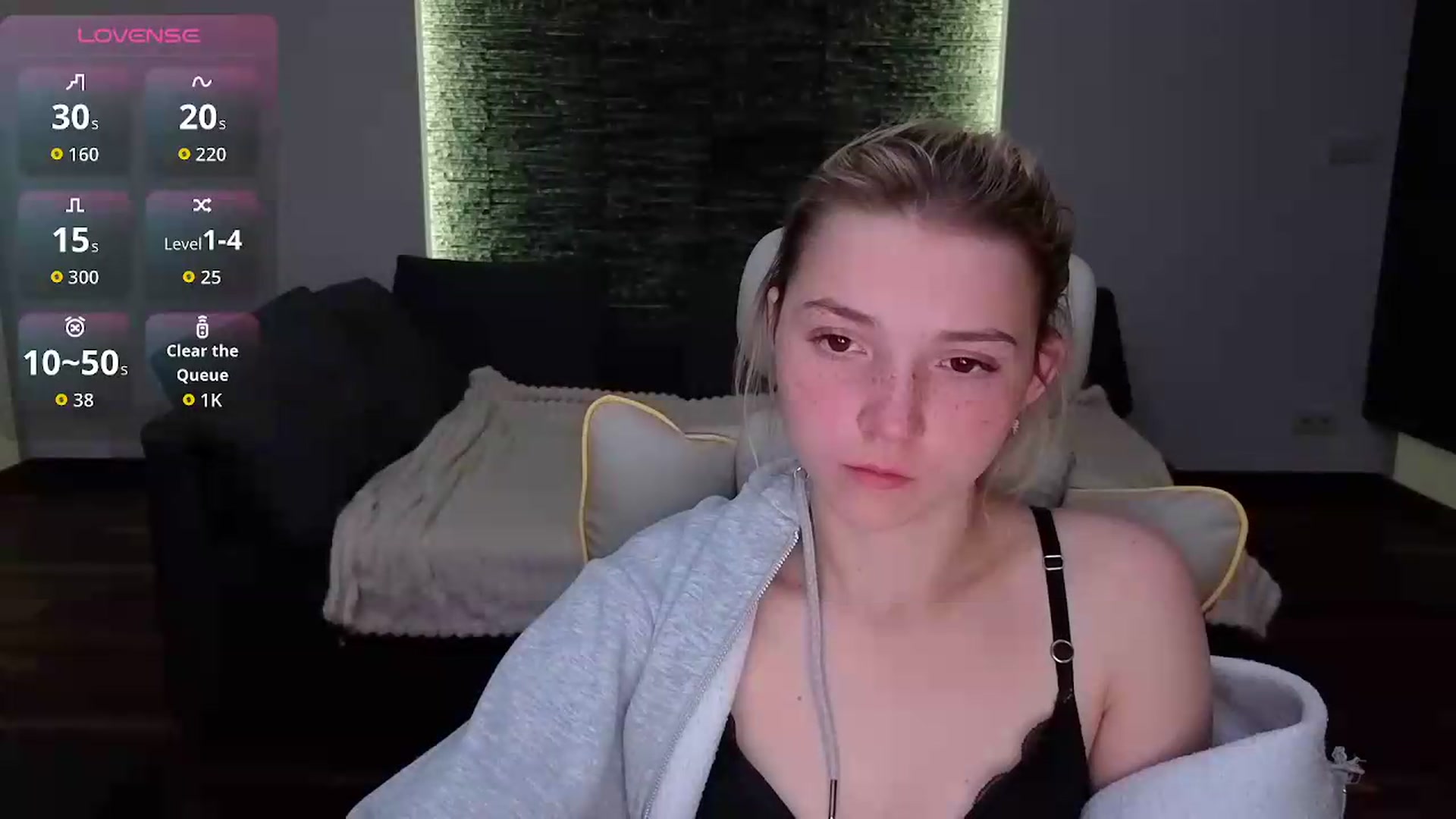 Gallery image thumbnail from Daisyy's myfreecams stream on, 05/18/2026, 19:41 image 17 of 20