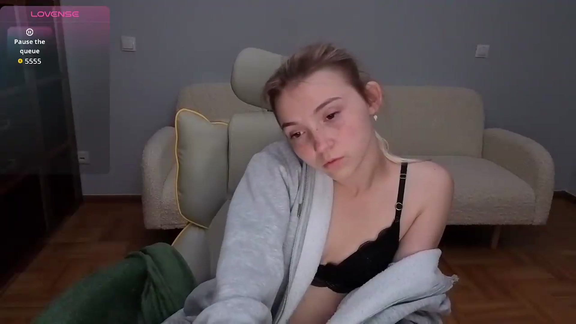 Gallery image thumbnail from Daisyy's myfreecams stream on, 05/19/2026, 17:11 image 14 of 20