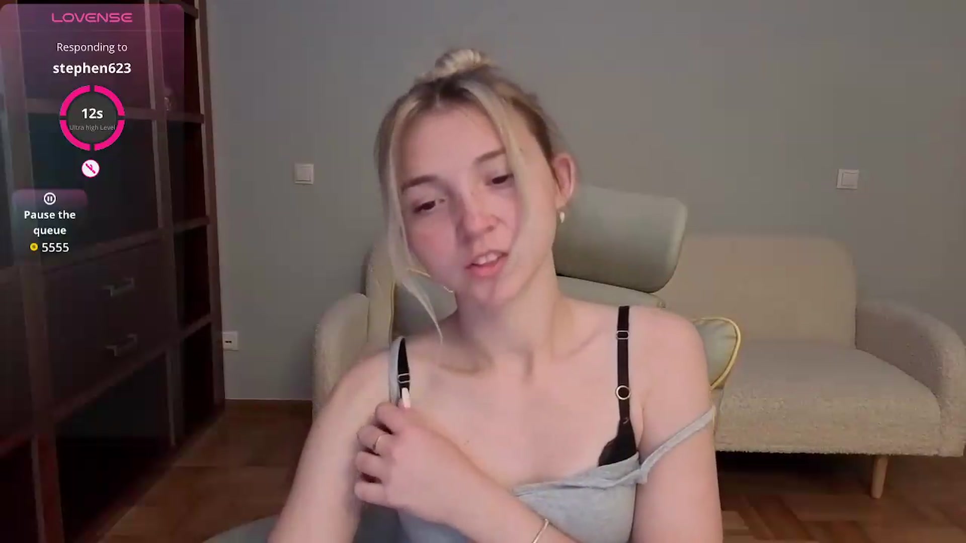 Gallery image thumbnail from Daisyy's myfreecams stream on, 05/19/2026, 20:36 image 15 of 20