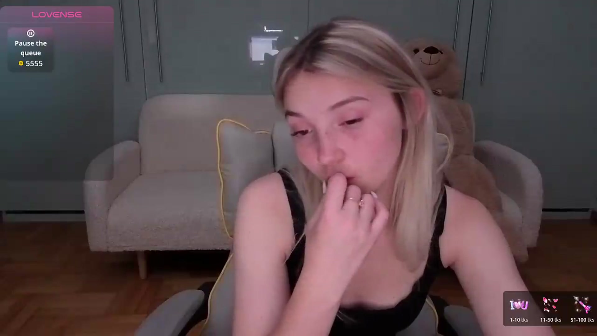 Gallery image thumbnail from Daisyy's myfreecams stream on, 05/20/2026, 16:35 image 5 of 20
