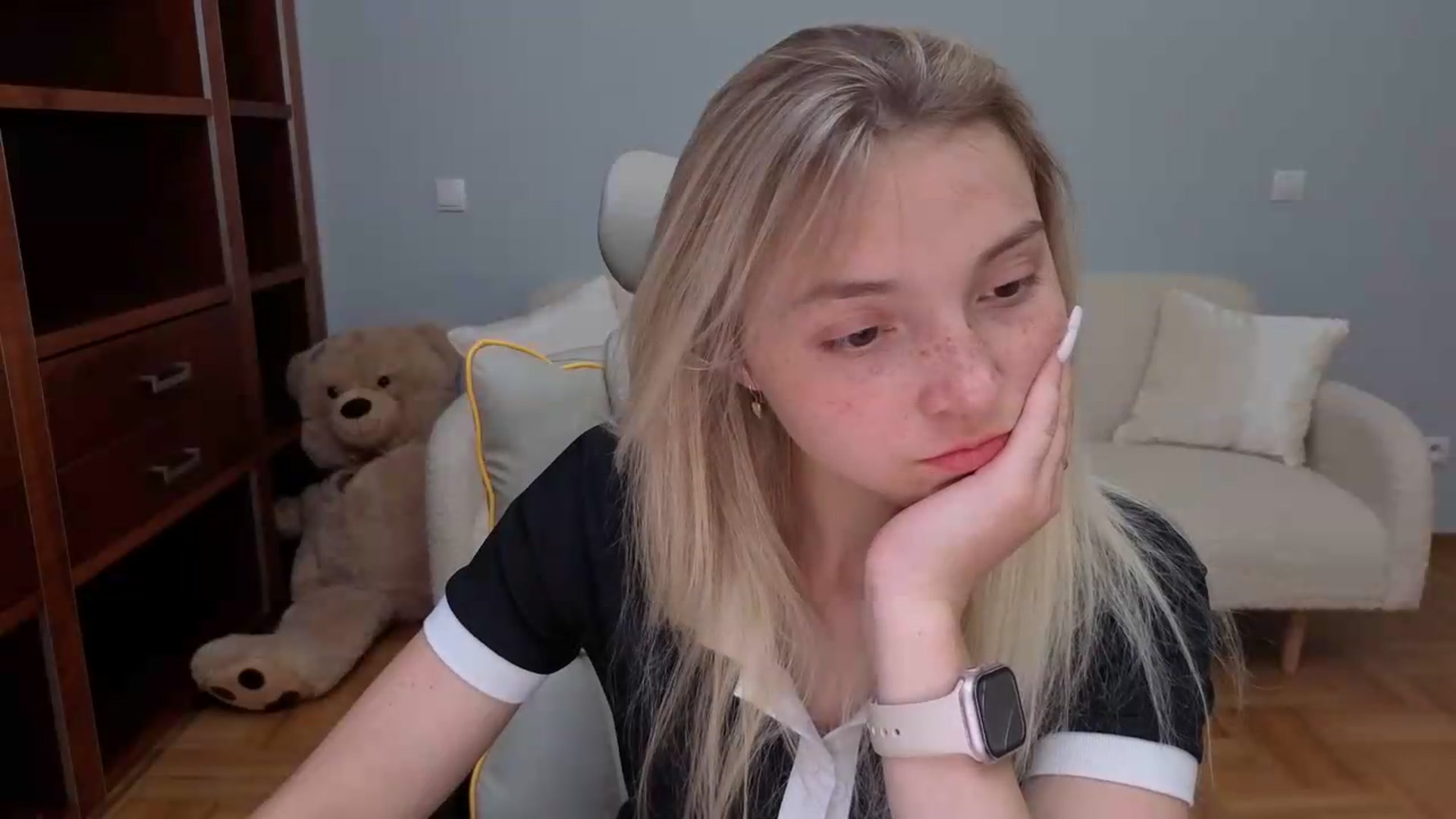 Gallery image thumbnail from Daisyy's myfreecams stream on, 05/29/2026, 13:45 image 3 of 20