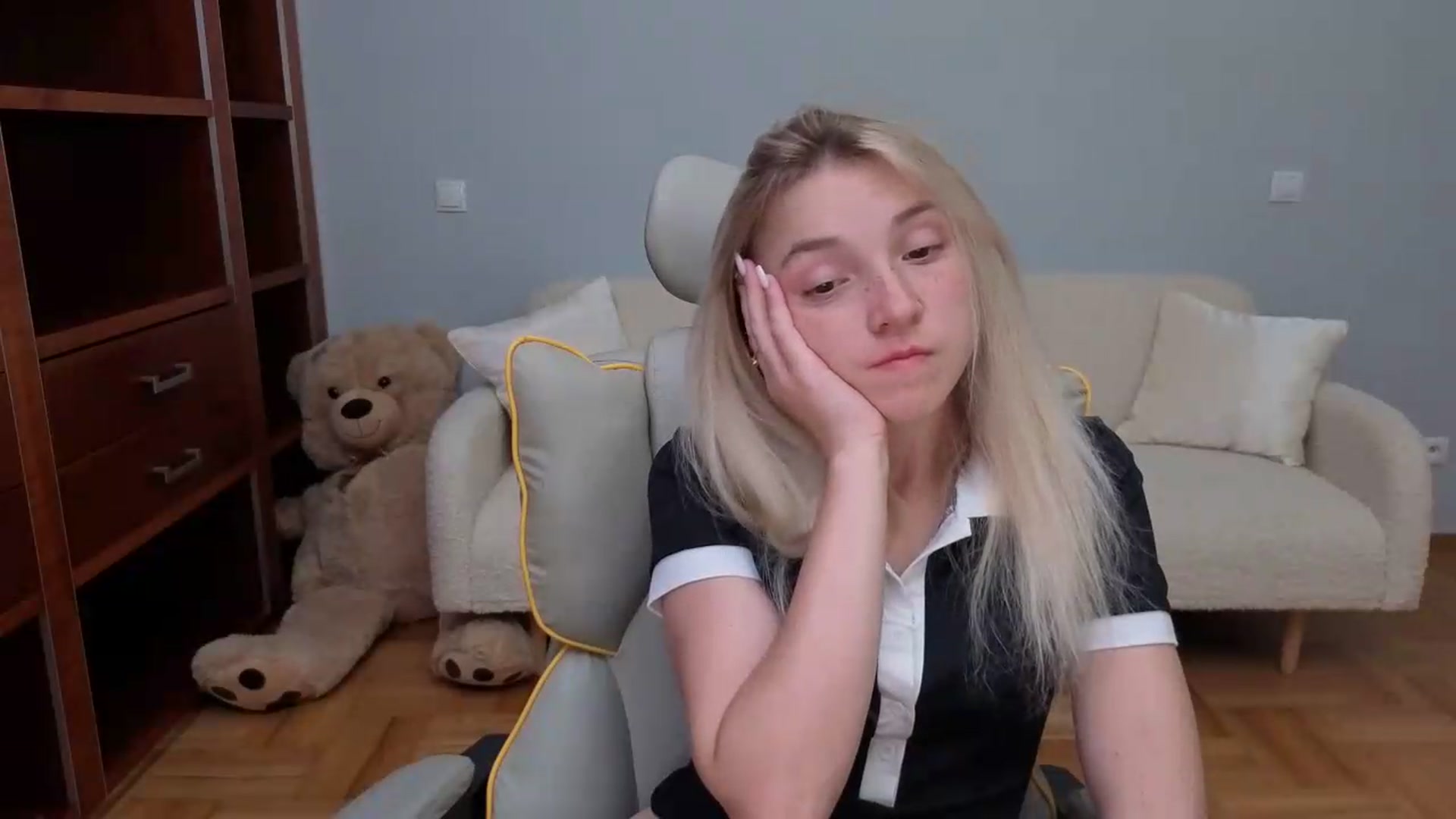 Gallery image thumbnail from Daisyy's myfreecams stream on, 05/29/2026, 13:45 image 9 of 20