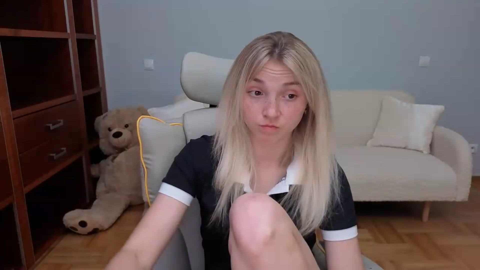 Gallery image thumbnail from Daisyy's myfreecams stream on, 05/29/2026, 13:45 image 15 of 20
