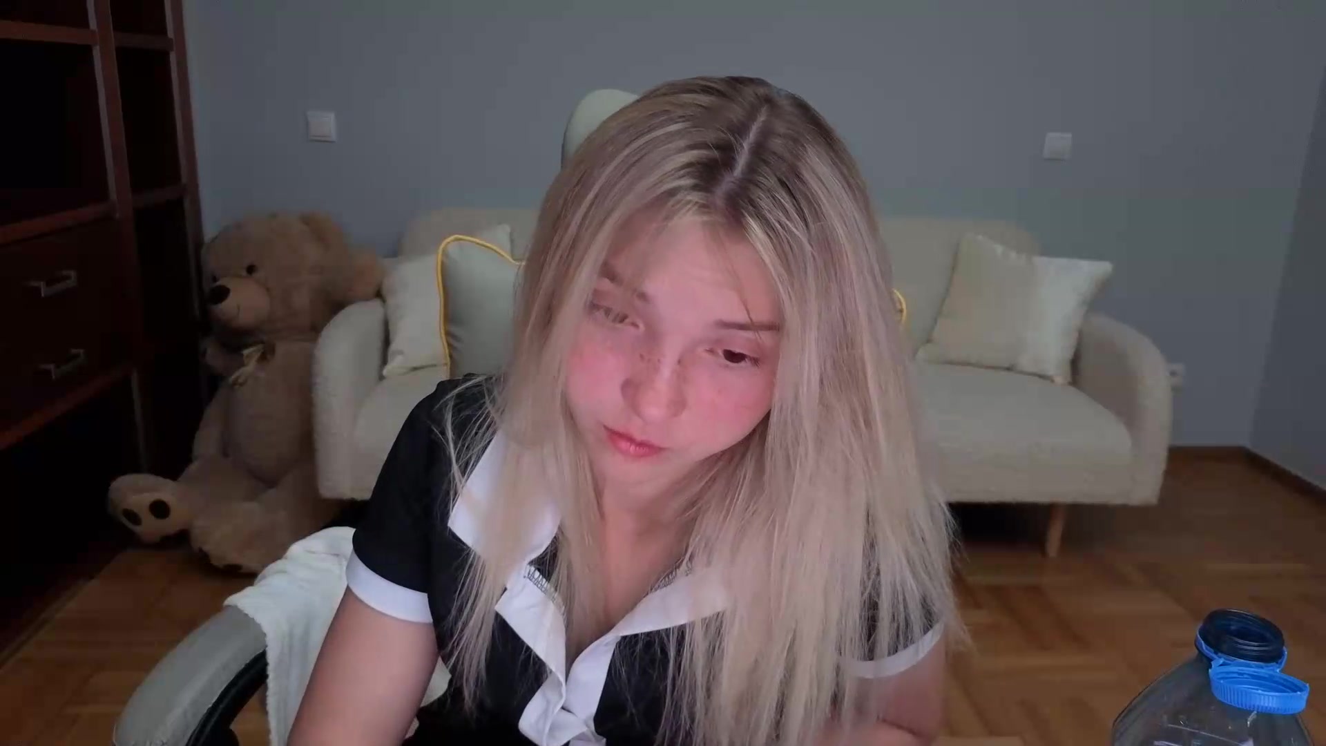 Gallery image thumbnail from Daisyy's myfreecams stream on, 05/29/2026, 21:05 image 18 of 20