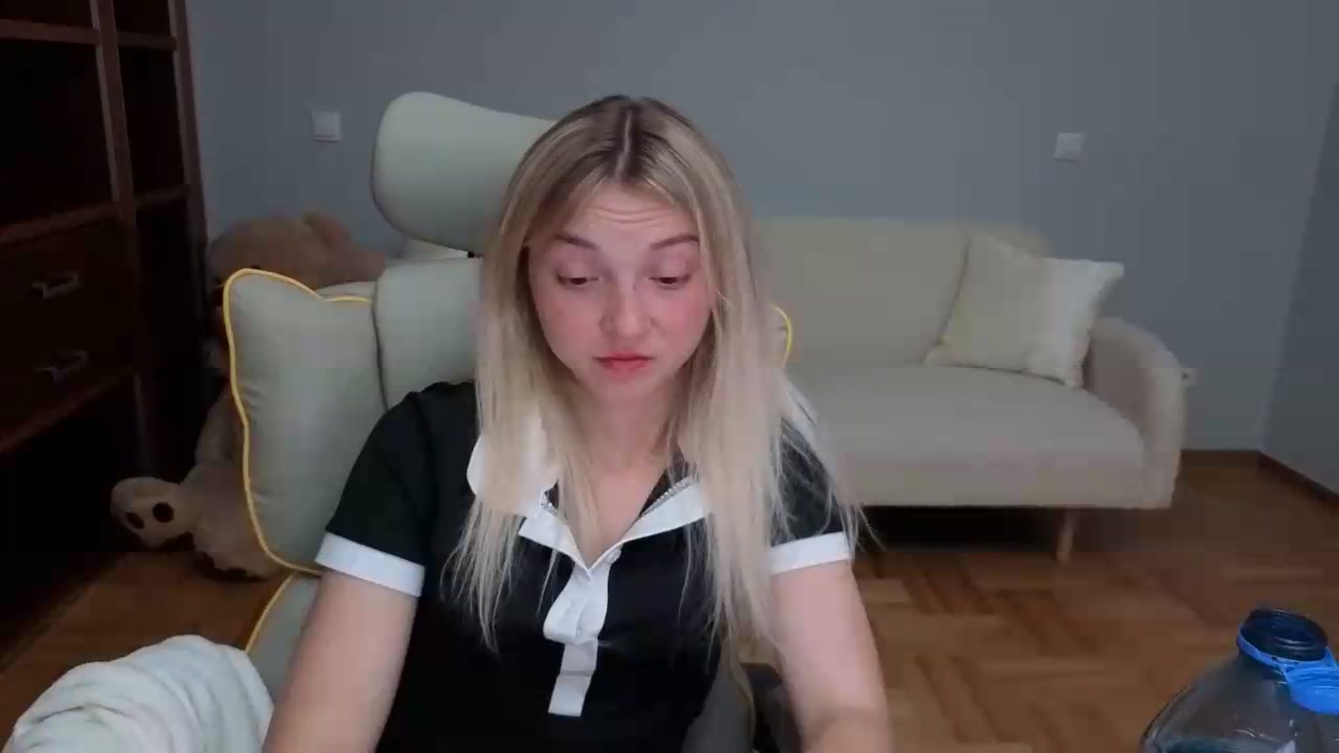 Gallery image thumbnail from Daisyy's myfreecams stream on, 05/29/2026, 21:05 image 12 of 20