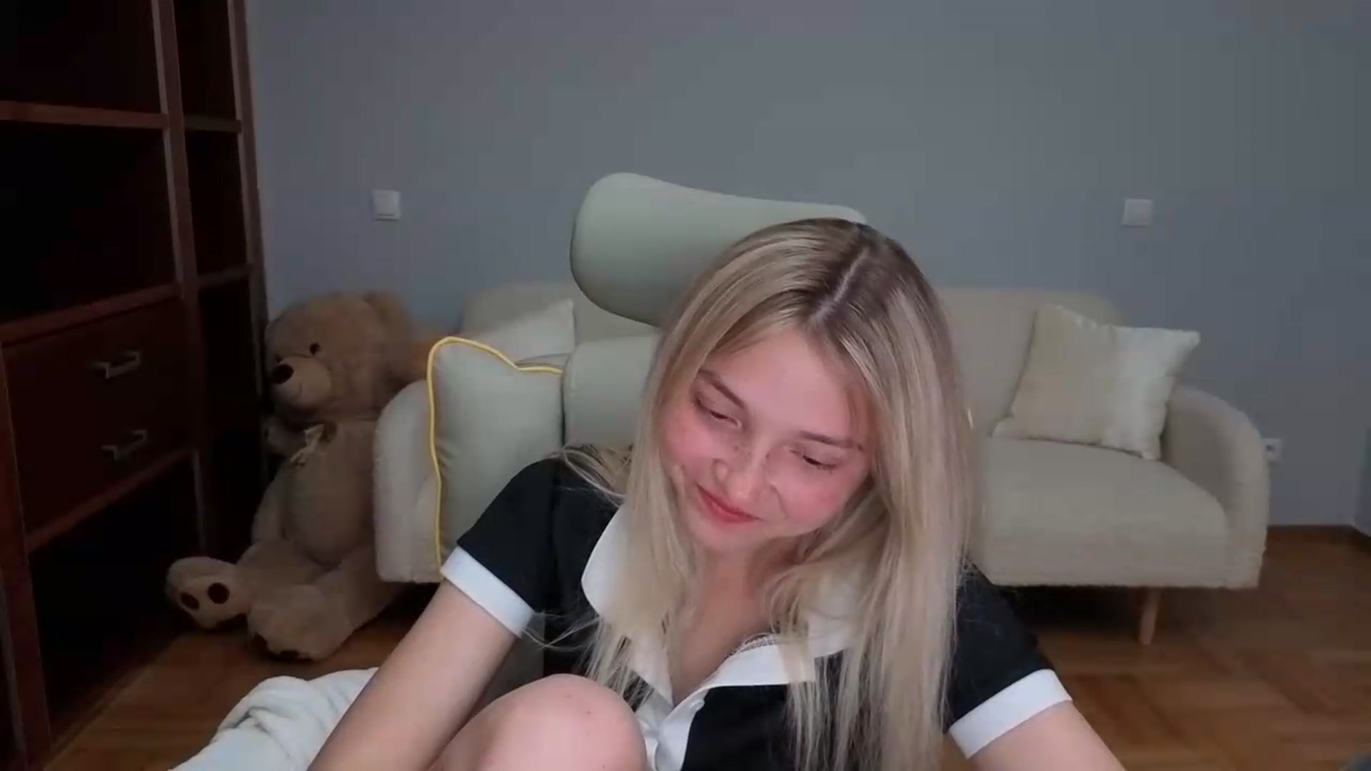 Gallery image thumbnail from Daisyy's myfreecams stream on, 05/29/2026, 21:05 image 9 of 20