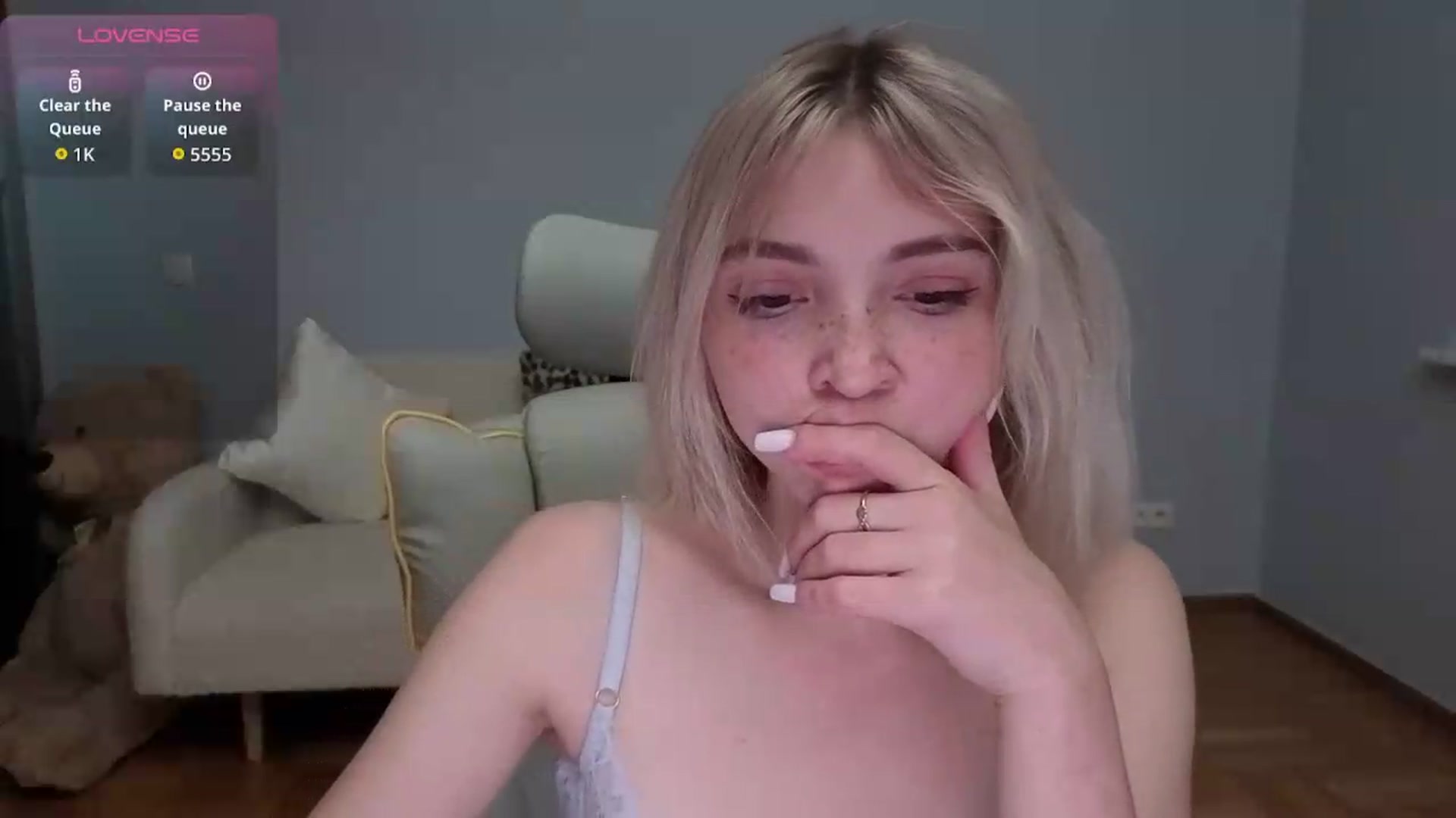 Gallery image thumbnail from Daisyy's myfreecams stream on, 05/30/2026, 17:46 image 15 of 20