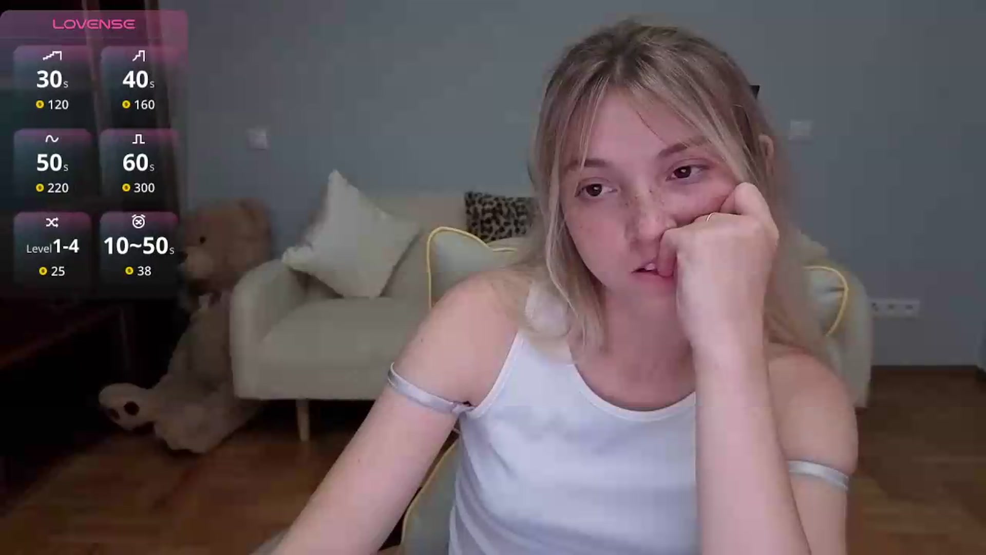 Gallery image thumbnail from Daisyy's myfreecams stream on, 05/31/2026, 16:14 image 16 of 20