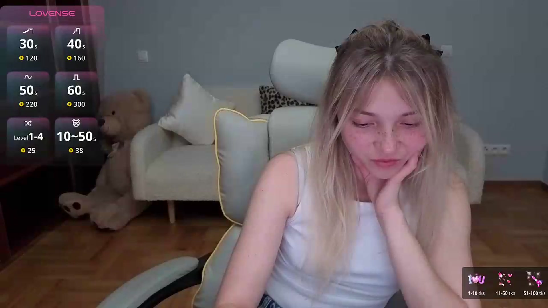 Gallery image thumbnail from Daisyy's myfreecams stream on, 05/31/2026, 18:36 image 18 of 20