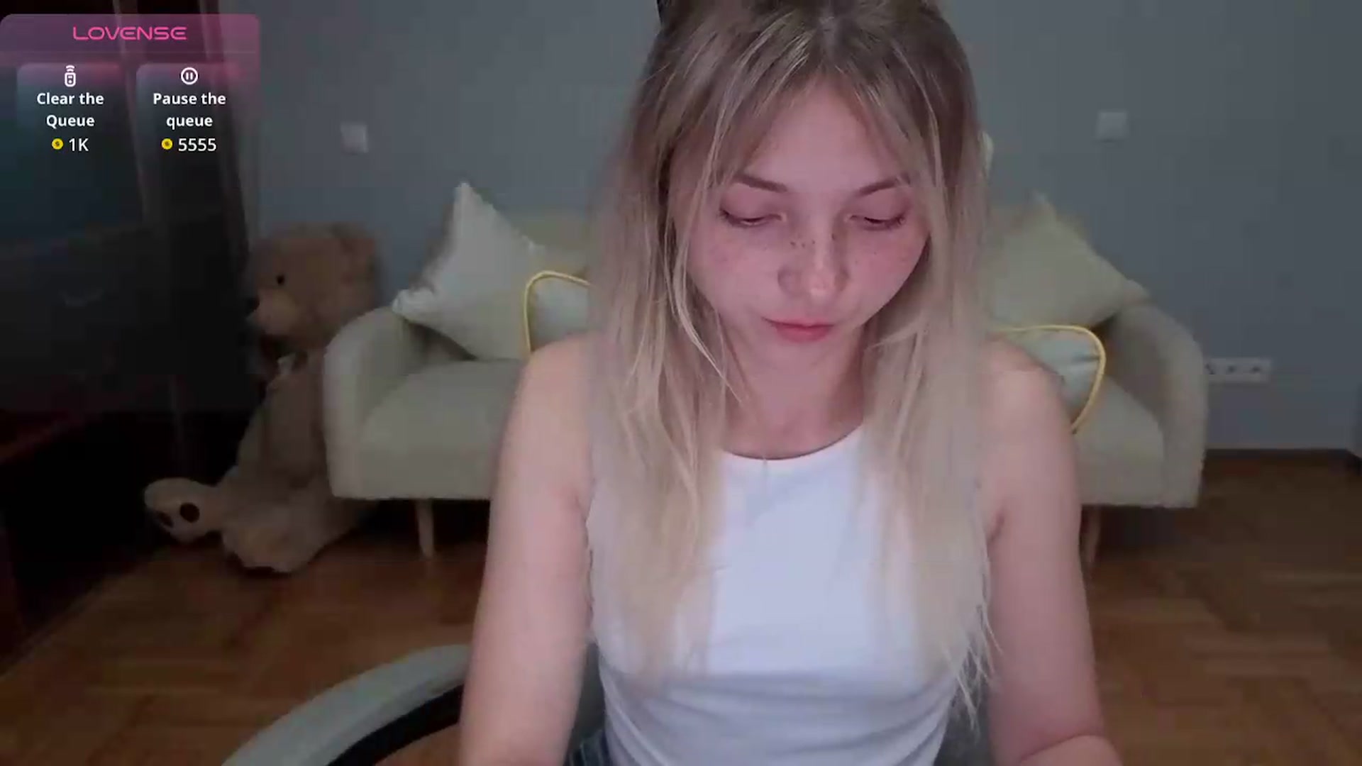 Gallery image thumbnail from Daisyy's myfreecams stream on, 05/31/2026, 18:36 image 11 of 20