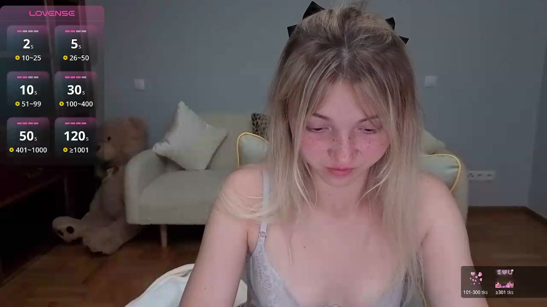 Gallery image thumbnail from Daisyy's myfreecams stream on, 05/31/2026, 21:57 image 3 of 20