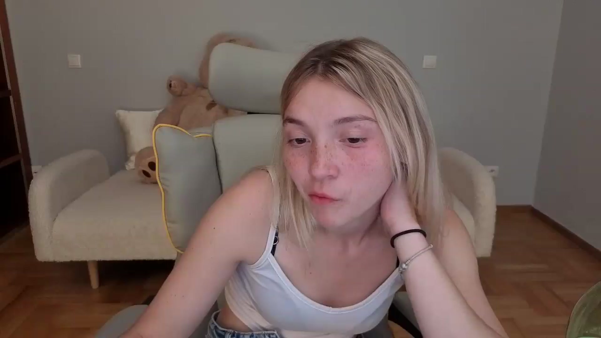 Gallery image thumbnail from Daisyy's myfreecams stream on, 06/02/2026, 16:23 image 5 of 20