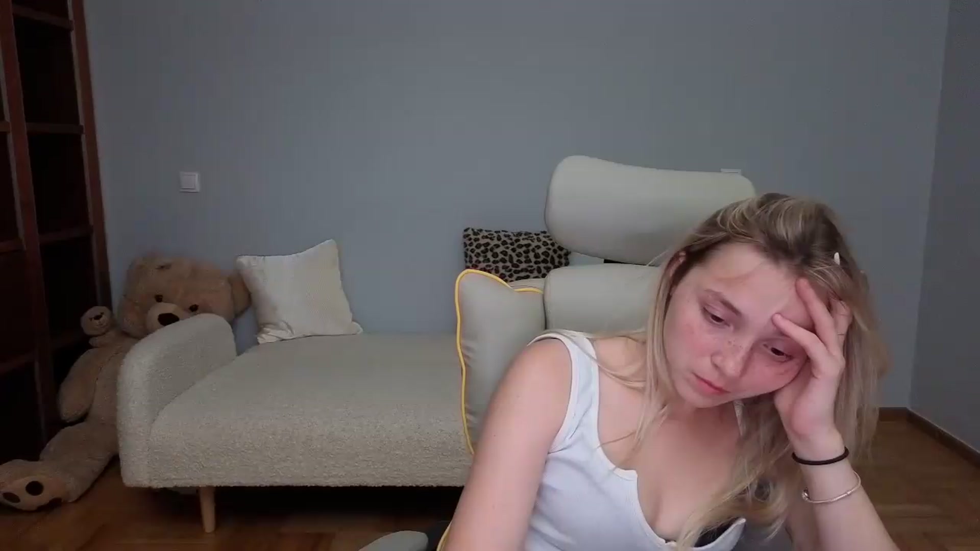 Gallery image thumbnail from Daisyy's myfreecams stream on, 06/02/2026, 22:20 image 19 of 20