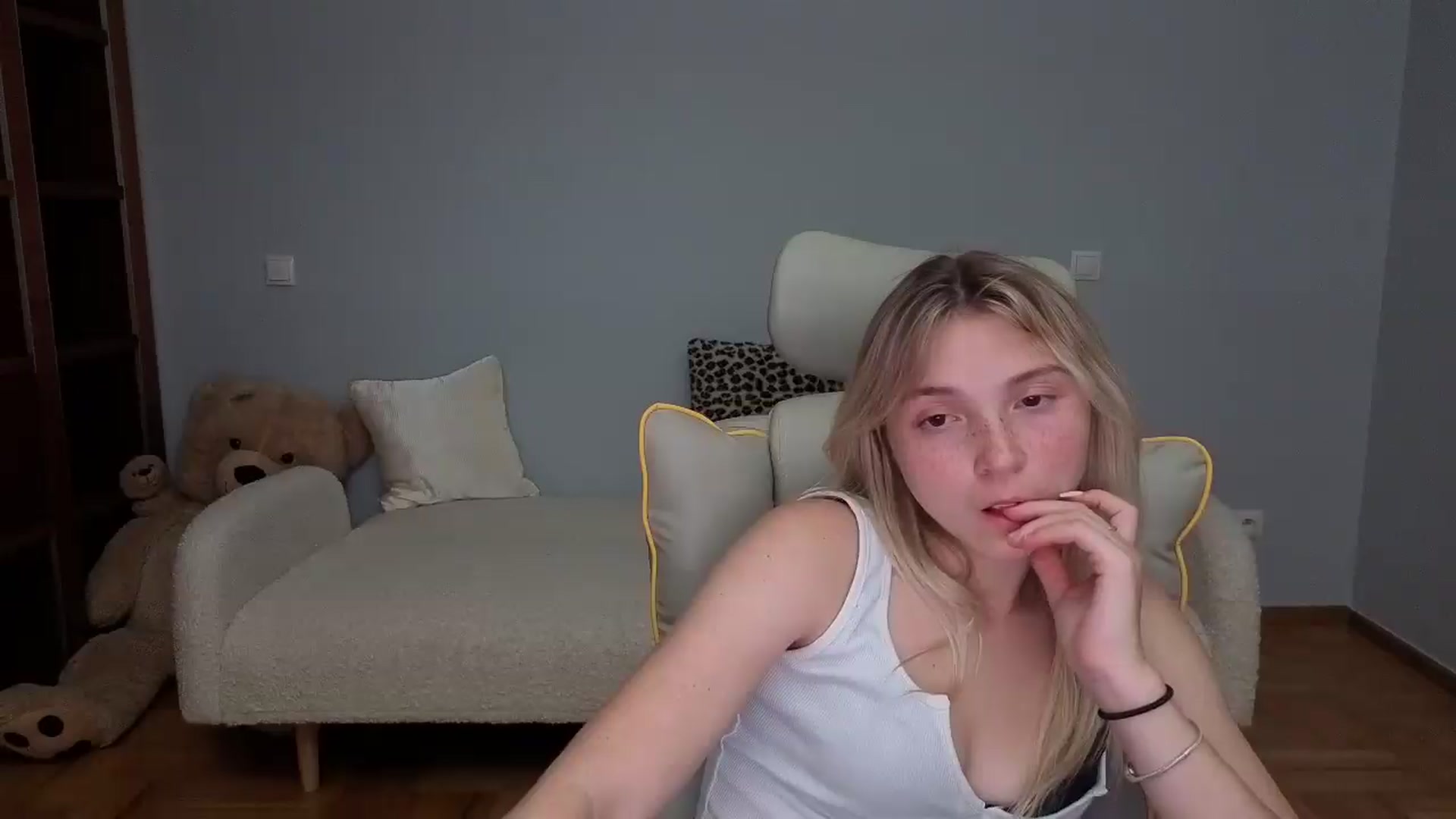Gallery image thumbnail from Daisyy's myfreecams stream on, 06/02/2026, 22:20 image 20 of 20