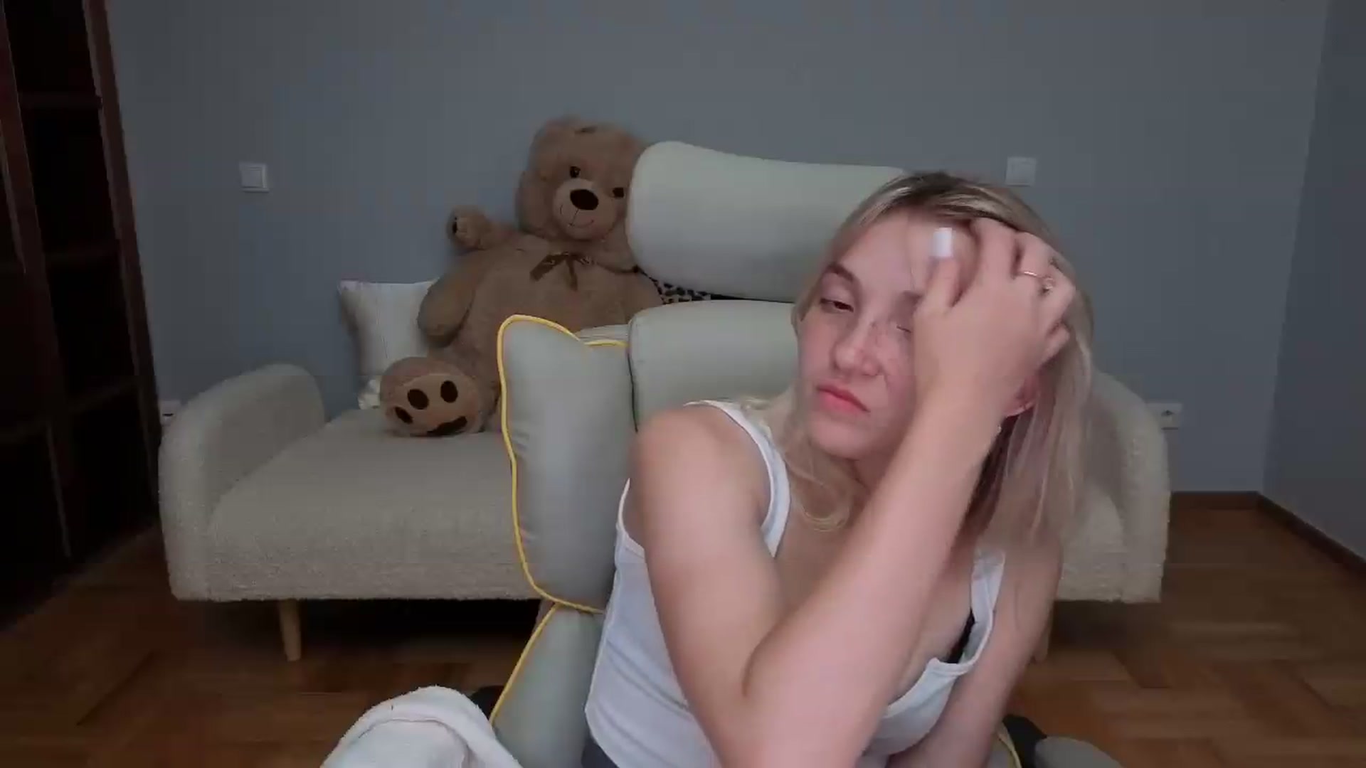Gallery image thumbnail from Daisyy's myfreecams stream on, 06/02/2026, 22:20 image 12 of 20