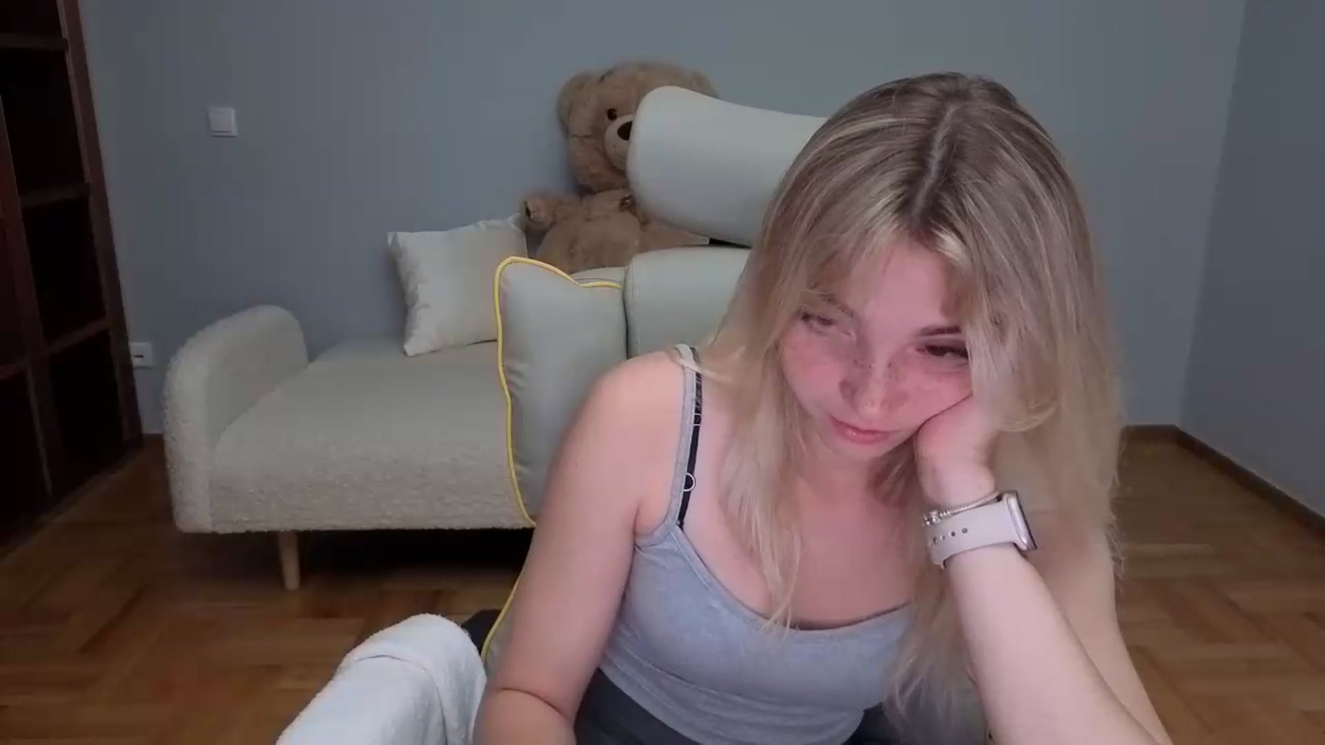 Gallery image thumbnail from Daisyy's myfreecams stream on, 06/03/2026, 18:18 image 14 of 20