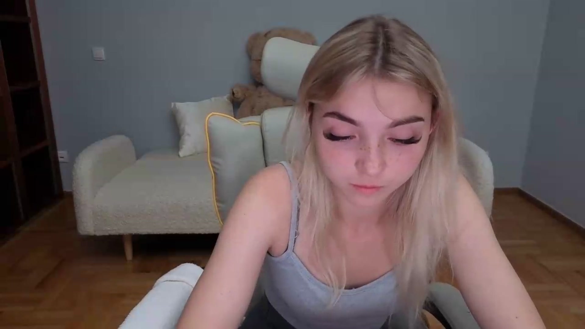 Gallery image thumbnail from Daisyy's myfreecams stream on, 06/03/2026, 18:18 image 4 of 20