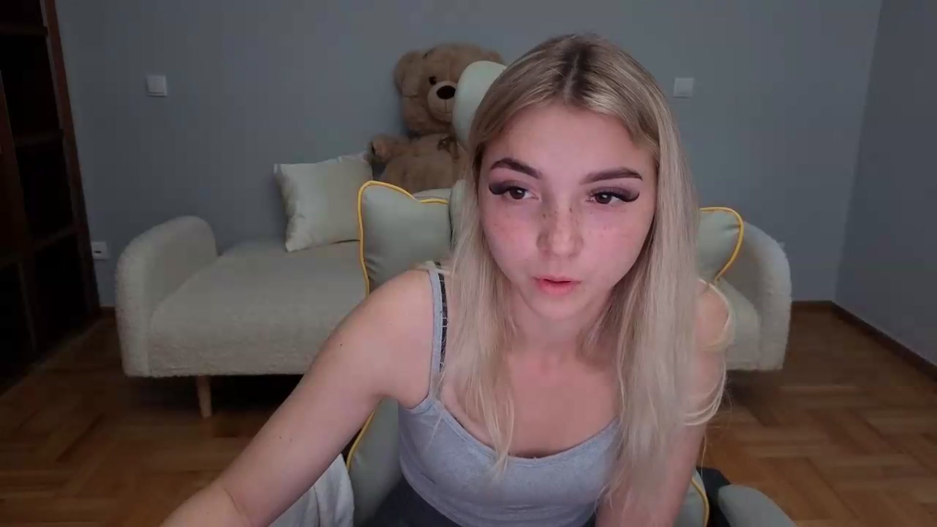 Gallery image thumbnail from Daisyy's myfreecams stream on, 06/03/2026, 18:18 image 13 of 20