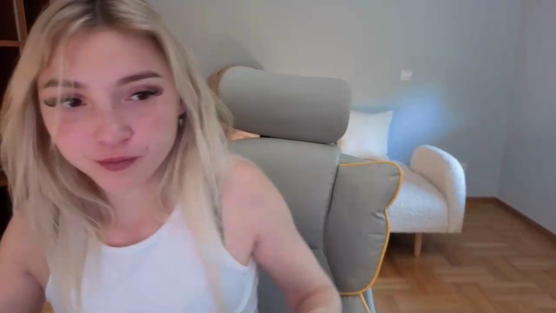 Gallery image thumbnail from Daisyy's myfreecams stream on, 06/06/2026, 17:01 image 14 of 20
