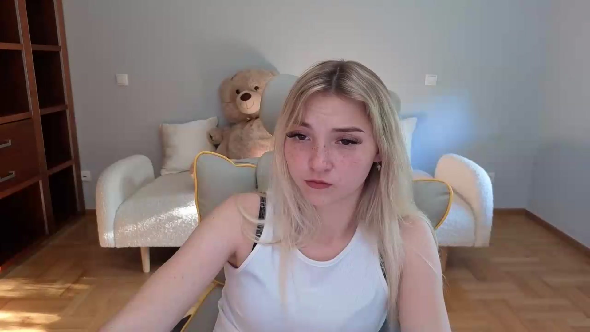 Gallery image thumbnail from Daisyy's myfreecams stream on, 06/06/2026, 17:01 image 11 of 20