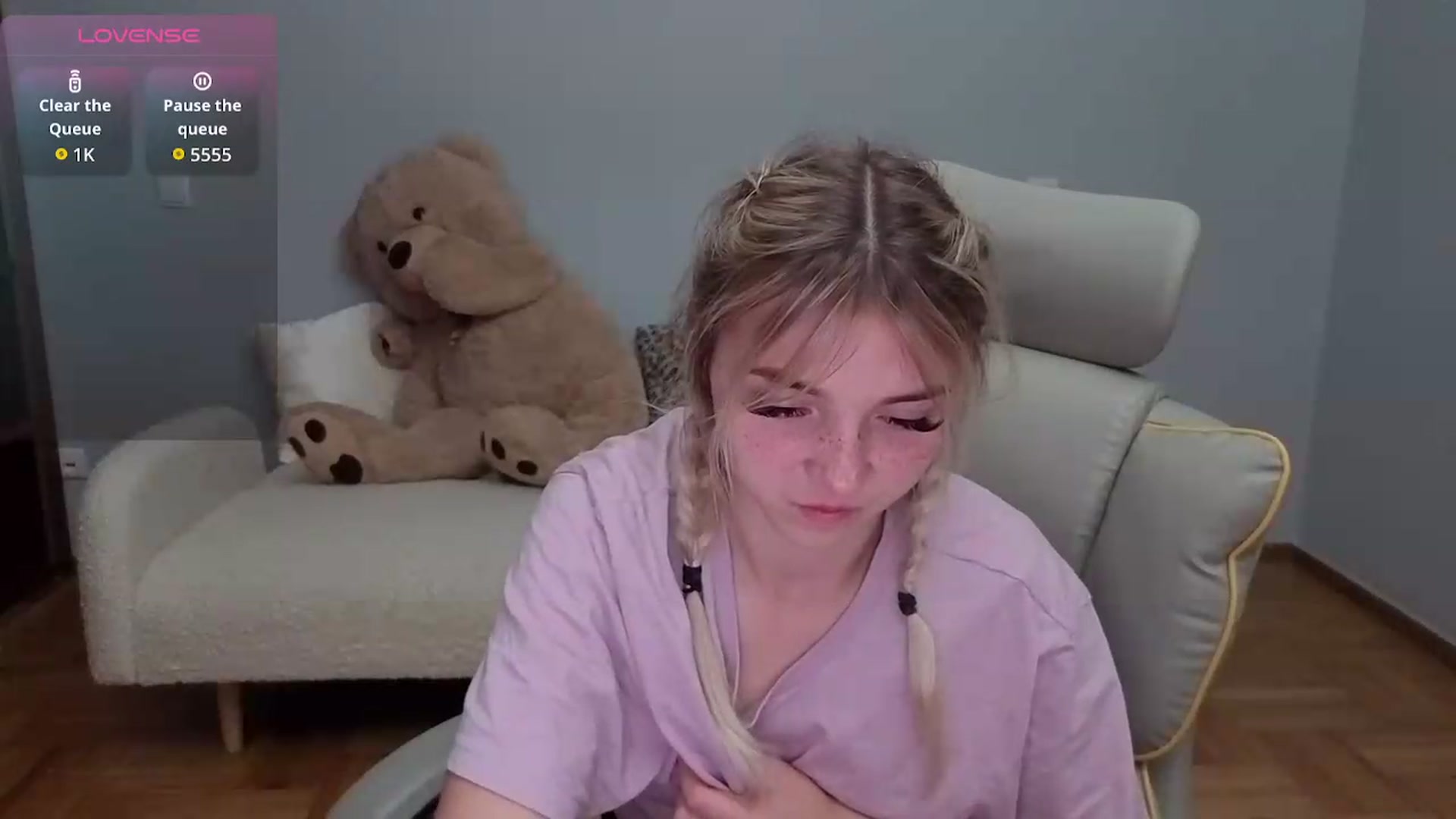 Gallery image thumbnail from Daisyy's myfreecams stream on, 06/07/2026, 19:20 image 4 of 20