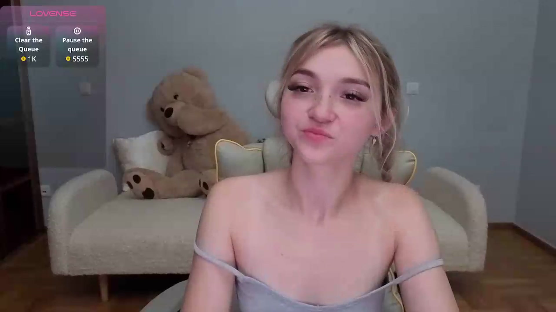 Gallery image thumbnail from Daisyy's myfreecams stream on, 06/07/2026, 22:43 image 16 of 20