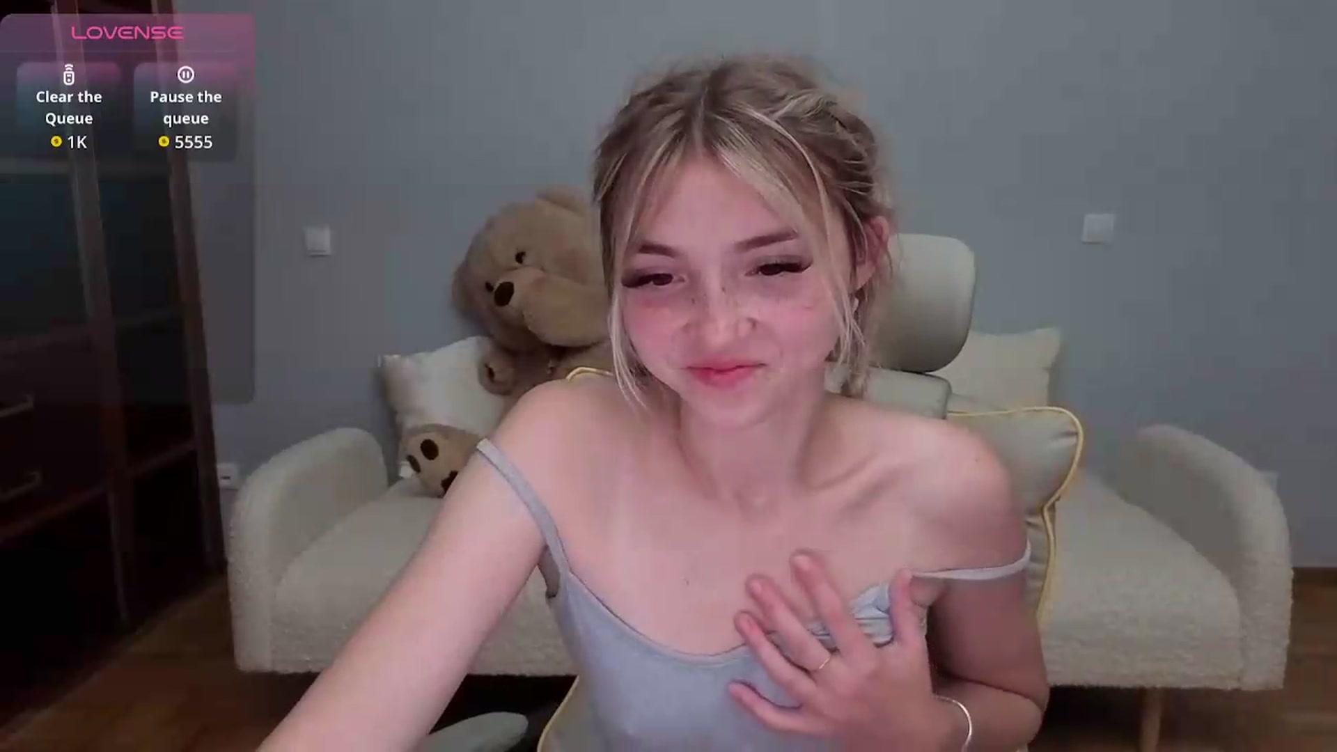Gallery image thumbnail from Daisyy's myfreecams stream on, 06/07/2026, 22:43 image 6 of 20
