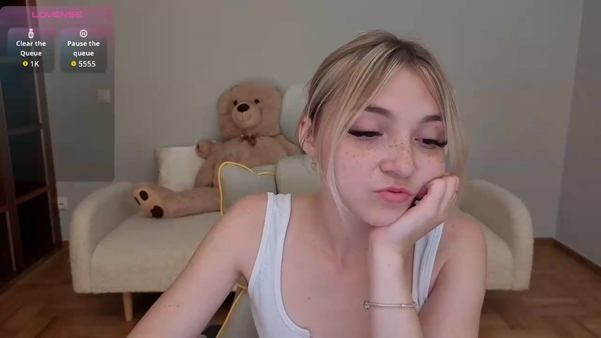 Gallery image thumbnail from Daisyy's myfreecams stream on, 06/08/2026, 16:10 image 2 of 20