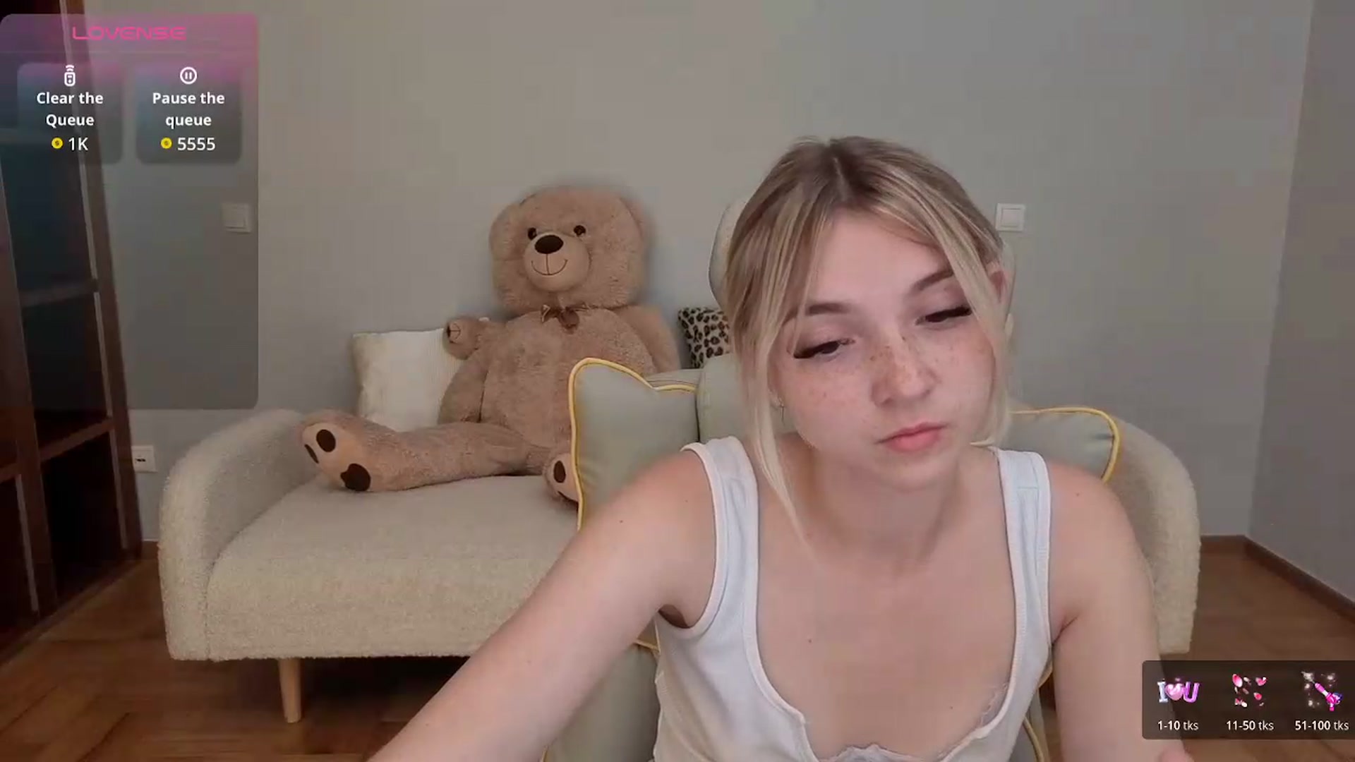 Gallery image thumbnail from Daisyy's myfreecams stream on, 06/08/2026, 16:10 image 17 of 20