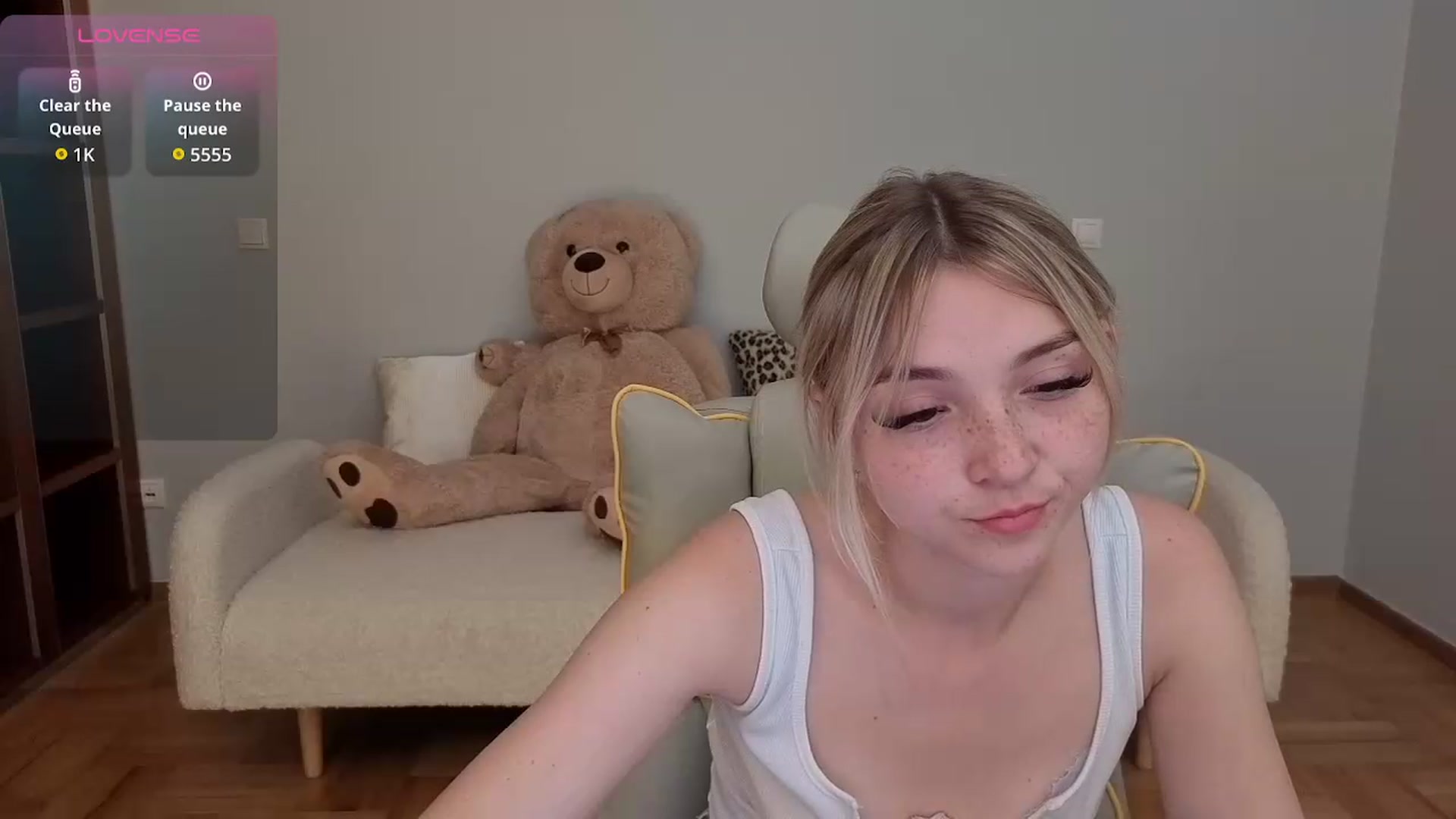 Gallery image thumbnail from Daisyy's myfreecams stream on, 06/08/2026, 16:10 image 9 of 20