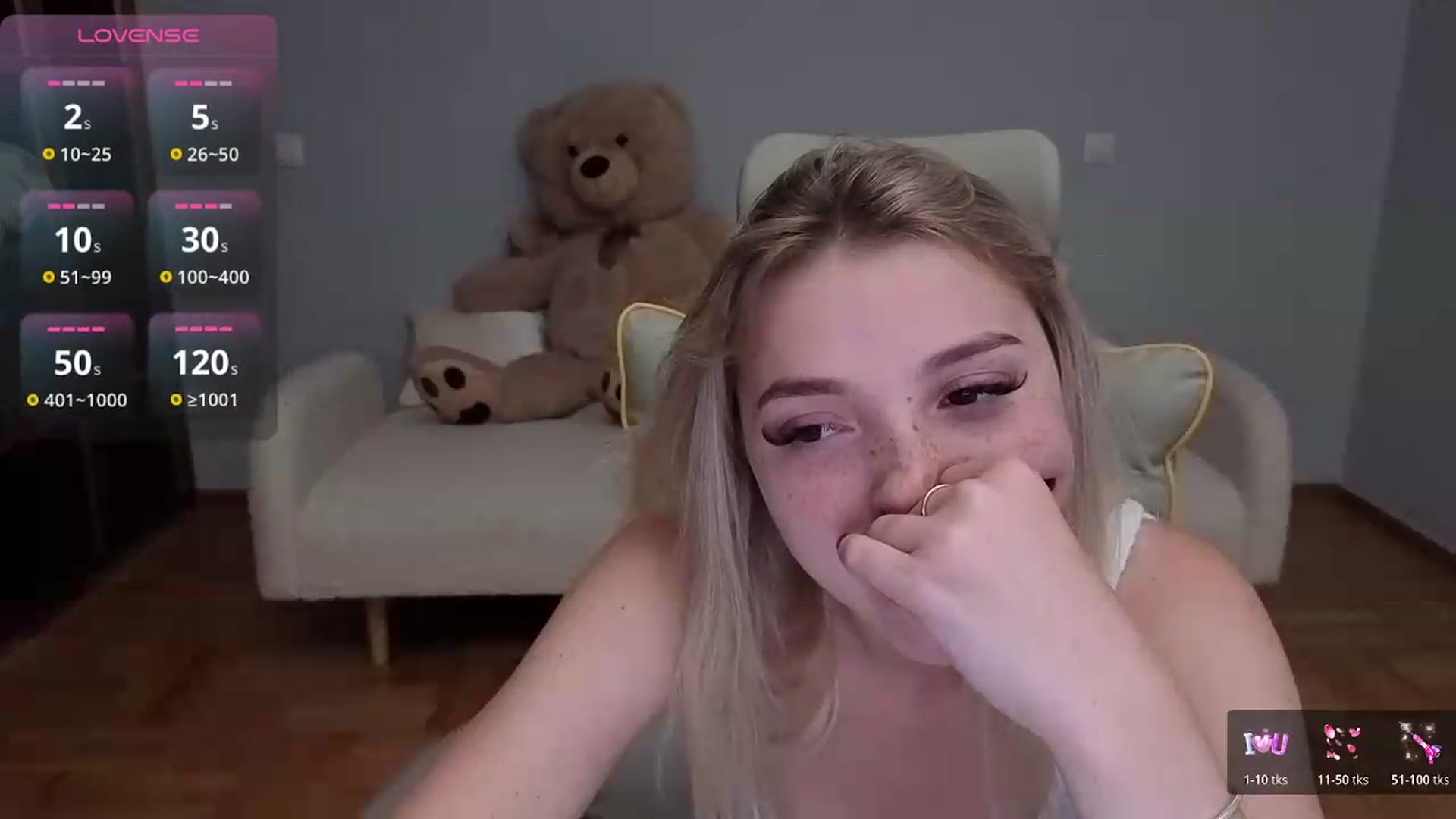 Gallery image thumbnail from Daisyy's myfreecams stream on, 06/10/2026, 13:45 image 18 of 20