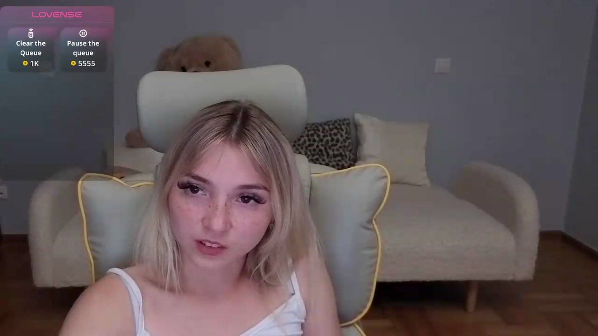 Gallery image thumbnail from Daisyy's myfreecams stream on, 06/10/2026, 18:17 image 13 of 20