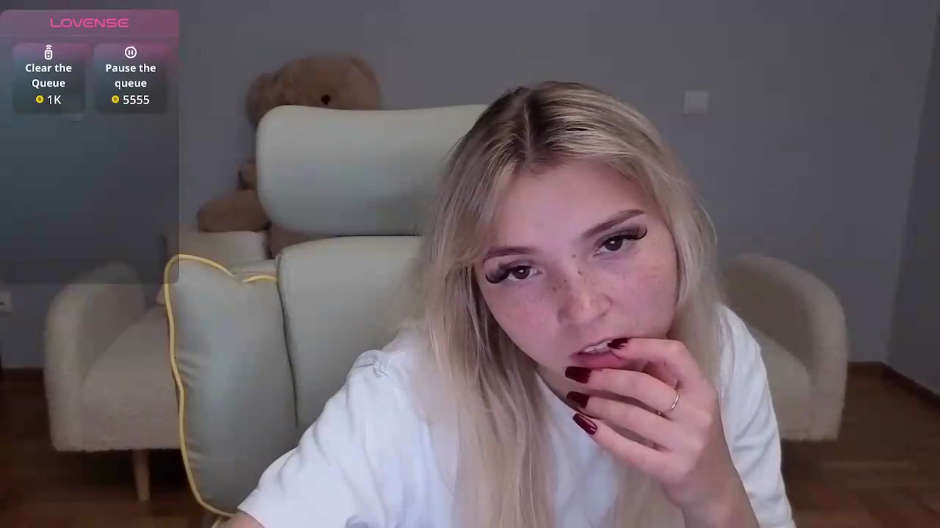 Gallery image thumbnail from Daisyy's myfreecams stream on, 06/10/2026, 18:17 image 4 of 20