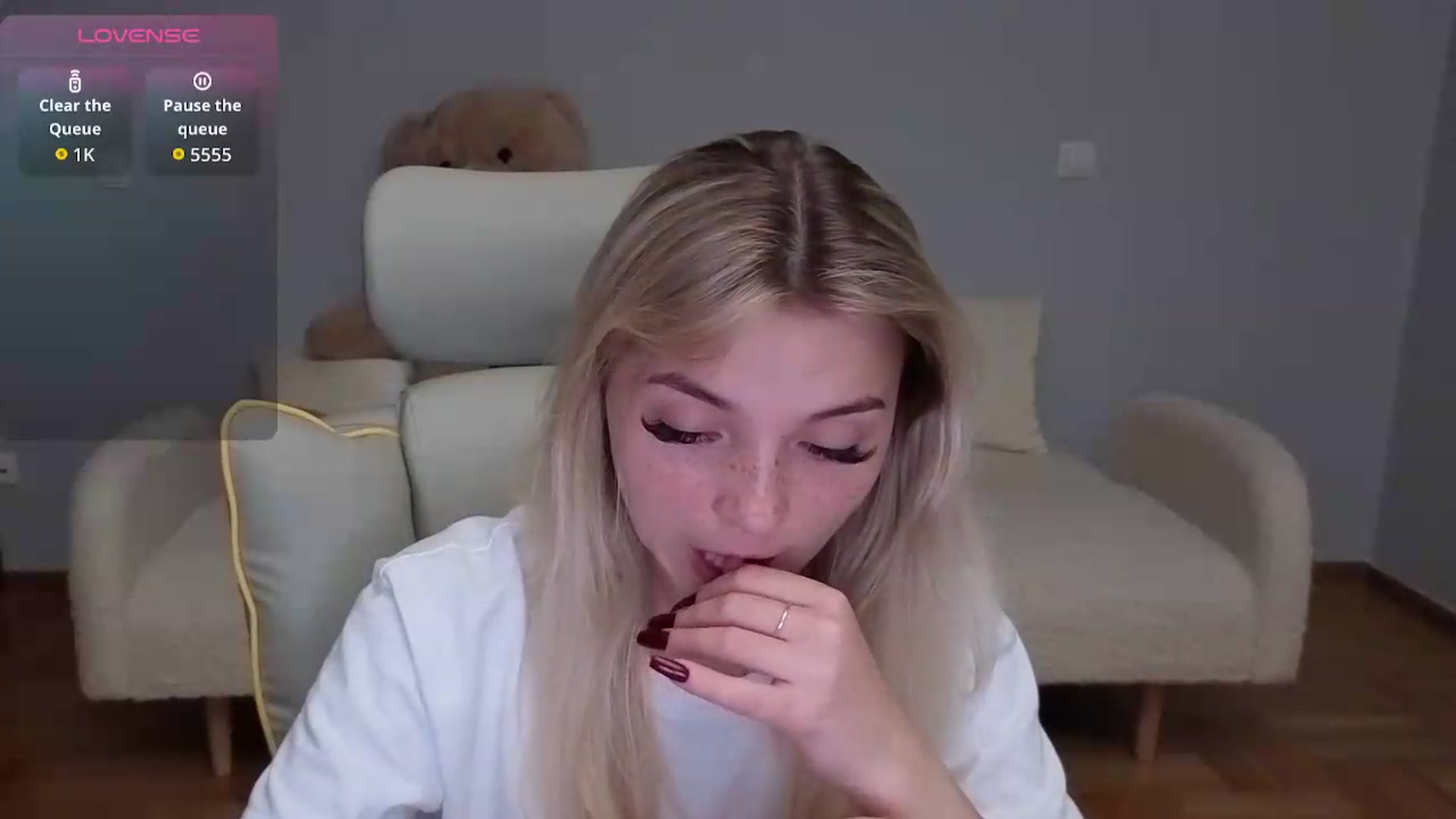 Gallery image thumbnail from Daisyy's myfreecams stream on, 06/10/2026, 18:17 image 3 of 20