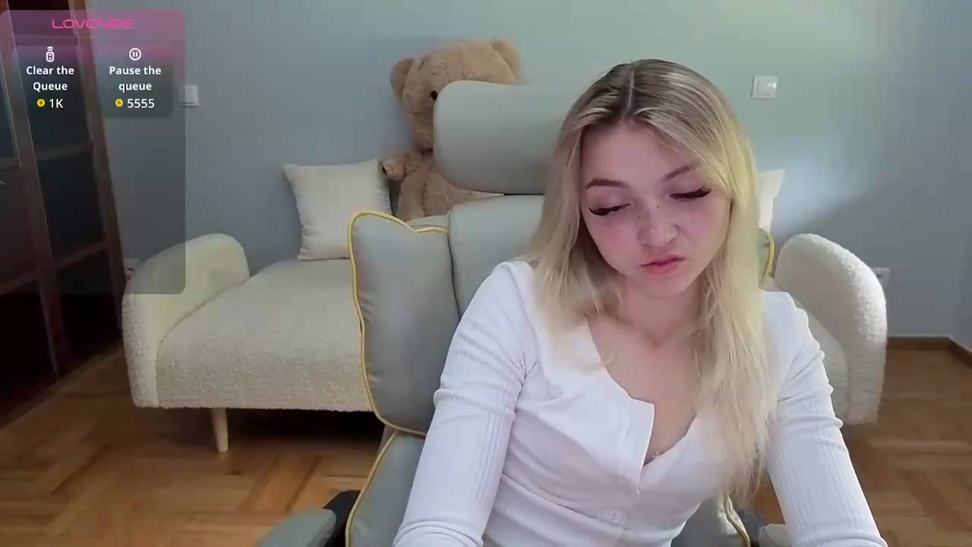 Gallery image thumbnail from Daisyy's myfreecams stream on, 06/13/2026, 11:33 image 2 of 20