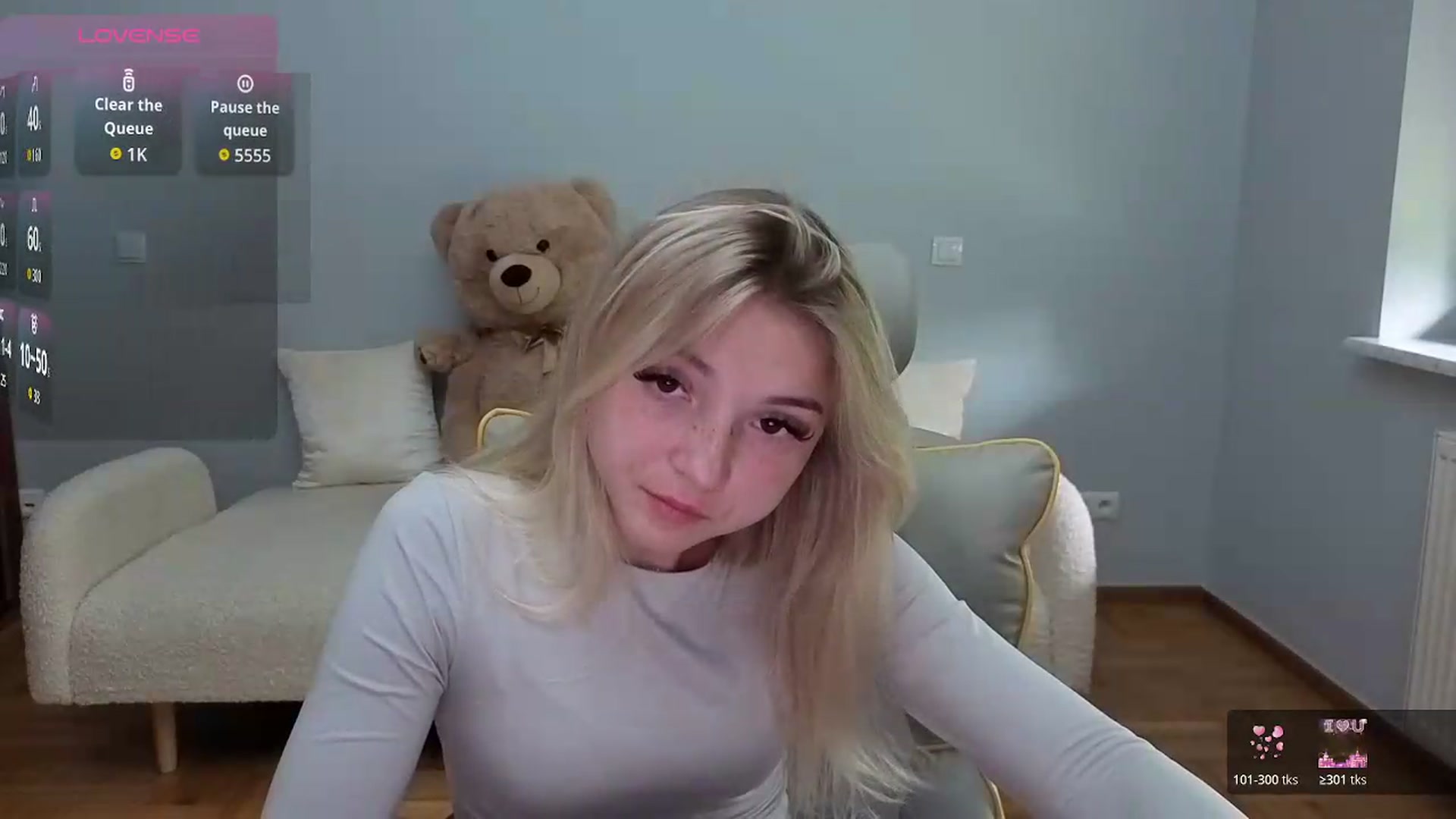 Gallery image thumbnail from Daisyy's myfreecams stream on, 06/14/2026, 12:00 image 14 of 20