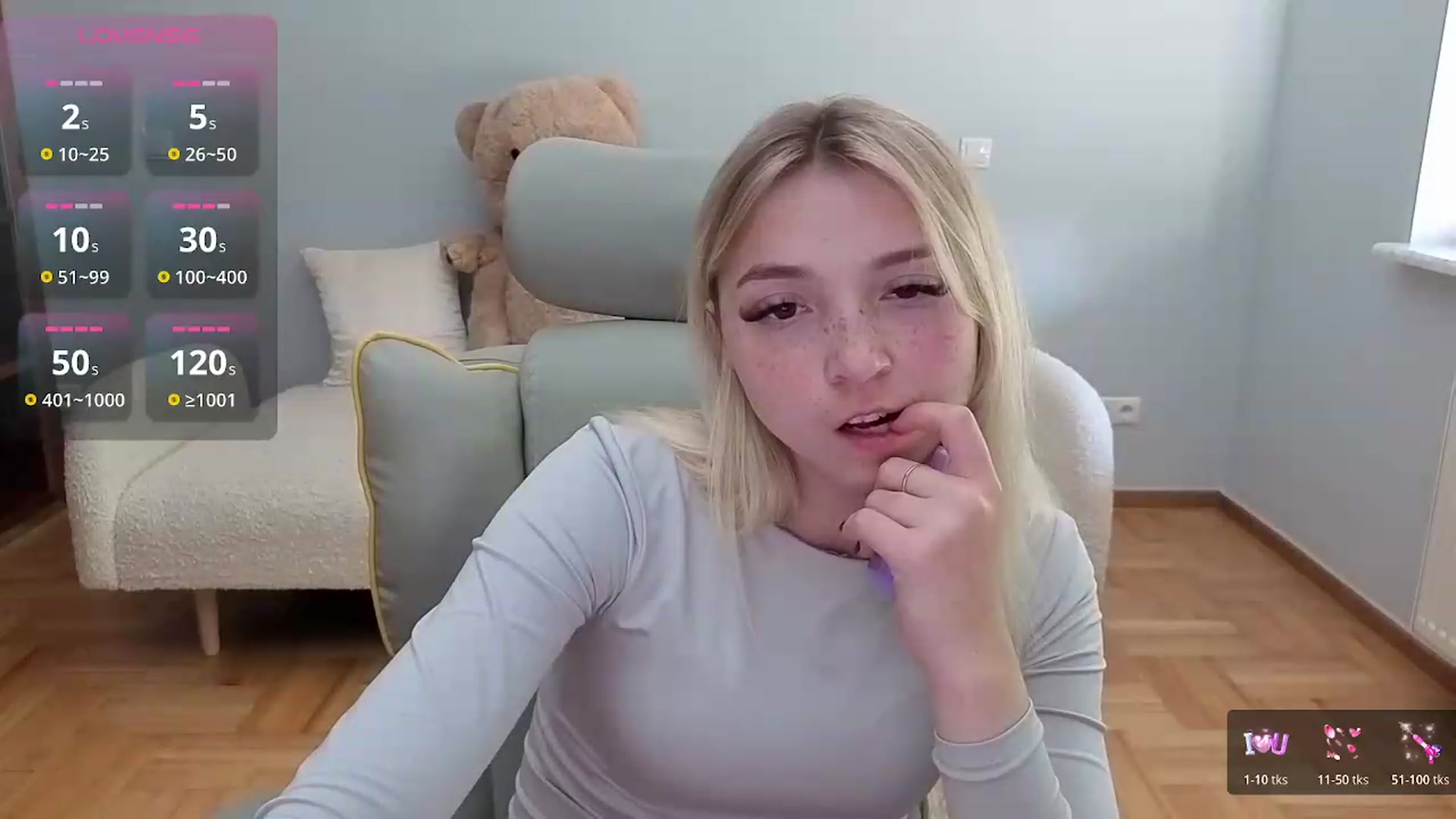 Gallery image thumbnail from Daisyy's myfreecams stream on, 06/14/2026, 16:16 image 9 of 20